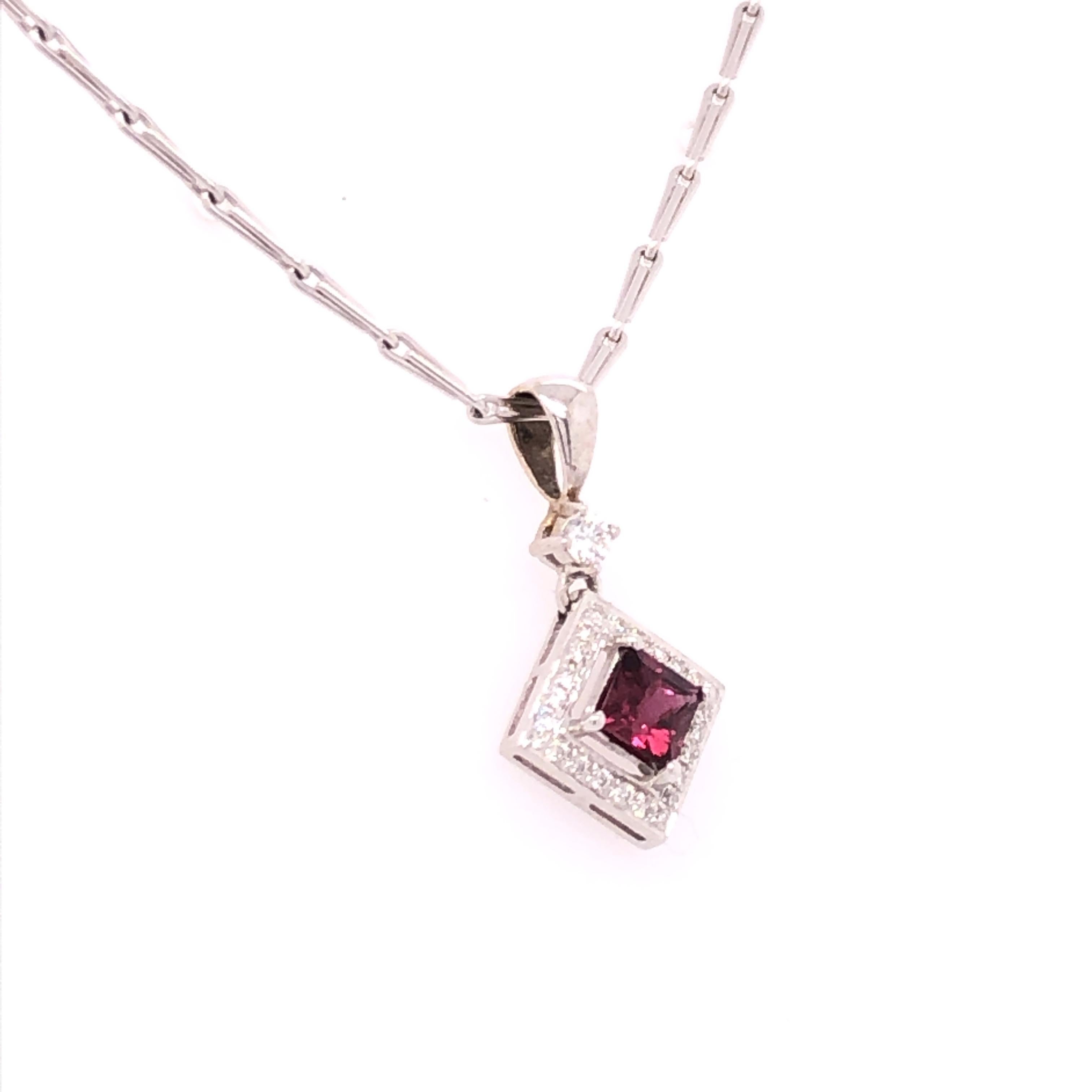 Princess Cut Pink Sapphire, Diamond, and White Gold Necklace In Good Condition In Dallas, TX