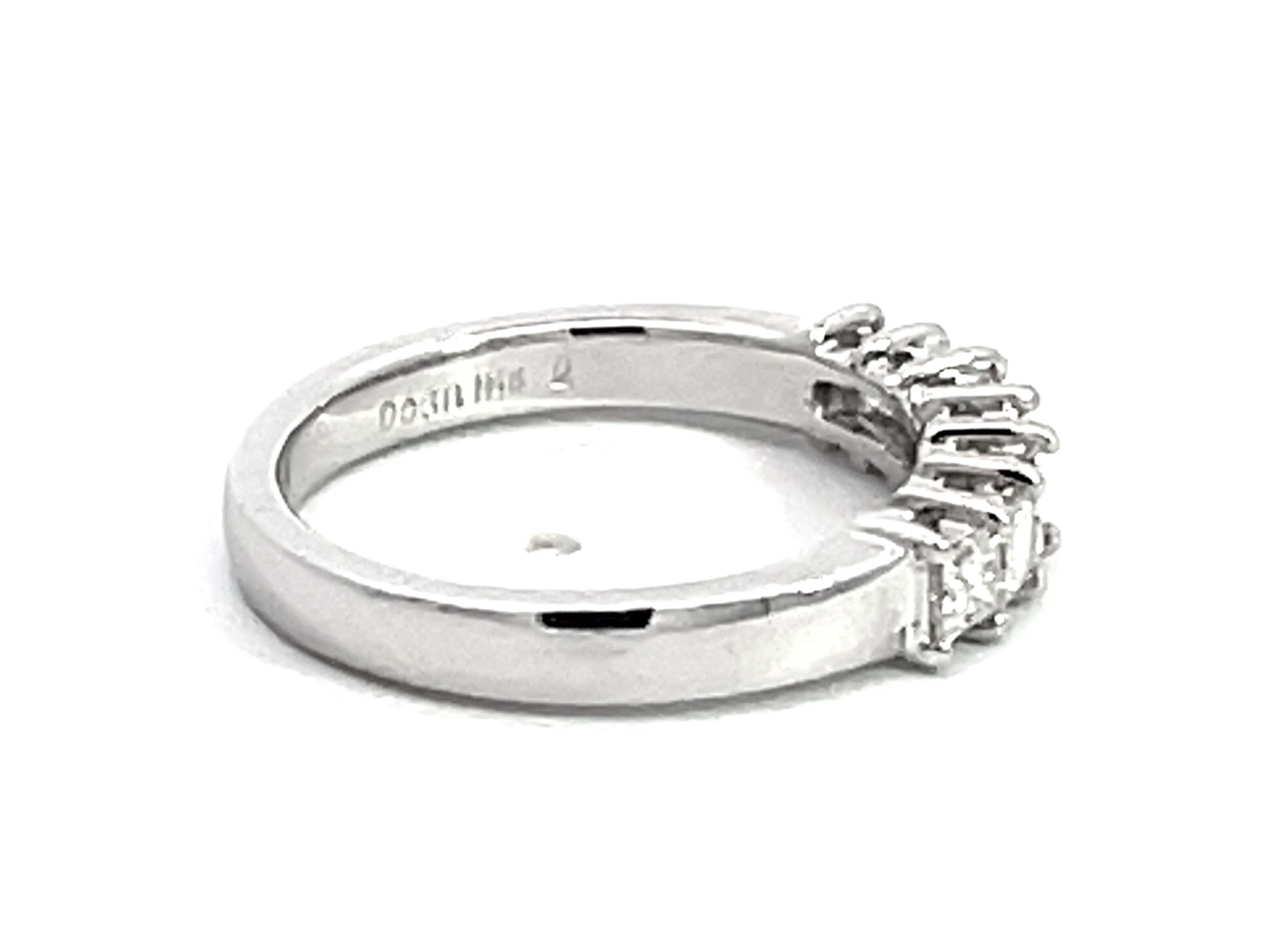 Women's or Men's Princess Cut Prong Set Diamond Ring Solid 18k White Gold For Sale