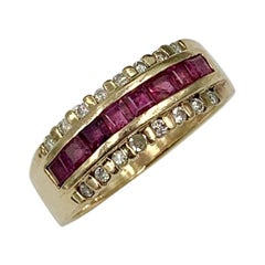 Anillo de compromiso de boda con diamante rubí talla princesa apilado en oro de 14 quilates
