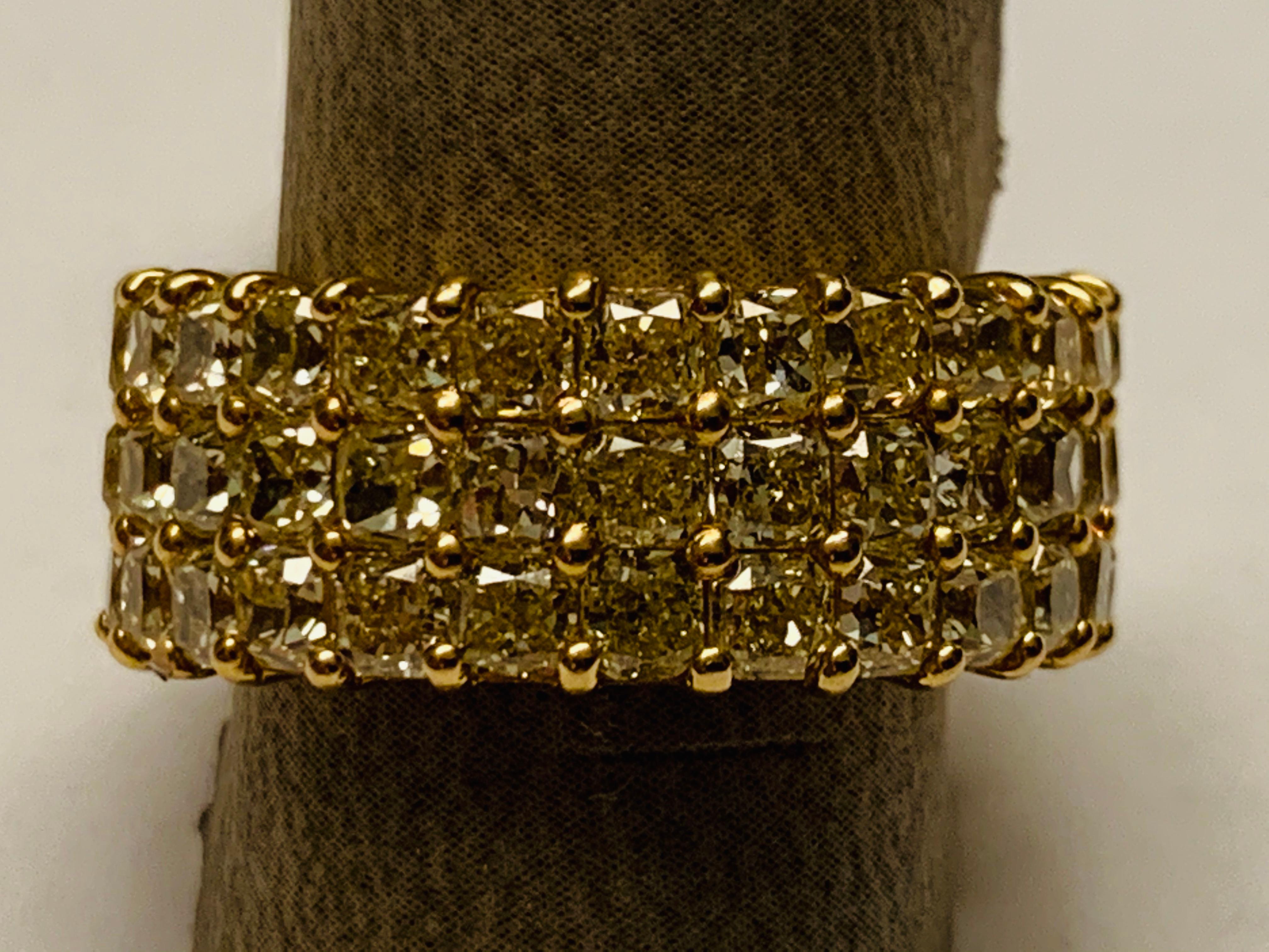 Princess Cut Triple Row Eternity Gold Ring with 11.58 Carat Yellow Diamonds For Sale 2