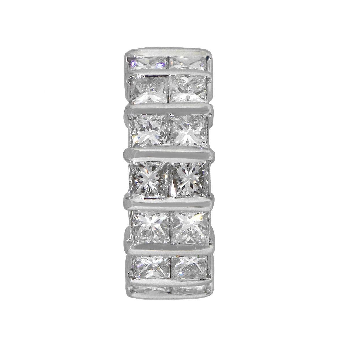 Material: Platinum
Diamond Details: Approx. 9.60ctw of Princess cut diamonds. Diamonds are J in color and VS in clarity
Ring Size: 6.5
Ring Measurements: 0.95″ x 0.34″ x 0.95″
Total Weight: 16g (10.3dwt)
SKU: A30312638