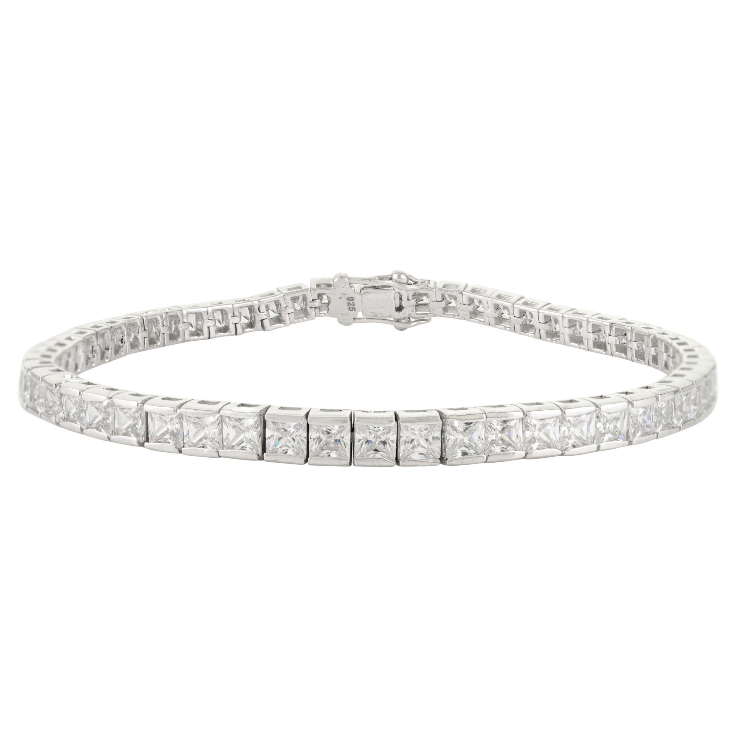 Bracciale tennis di fidanzamento con zirconi bianchi taglio principessa per lei in A. Silver in vendita
