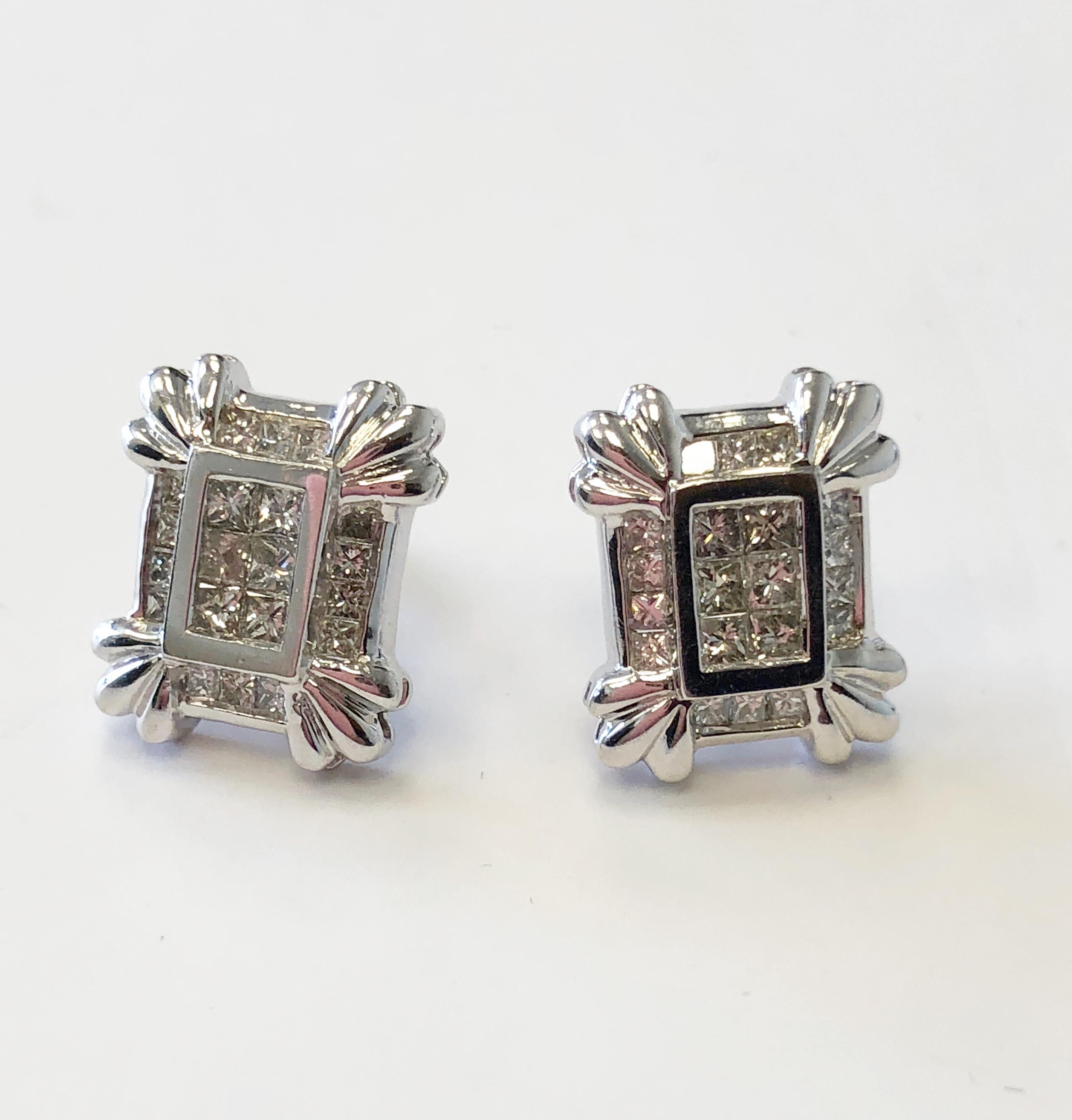 Princess Cut White Diamond Stud Earrings in 14 Karat White Gold In Excellent Condition In Los Angeles, CA