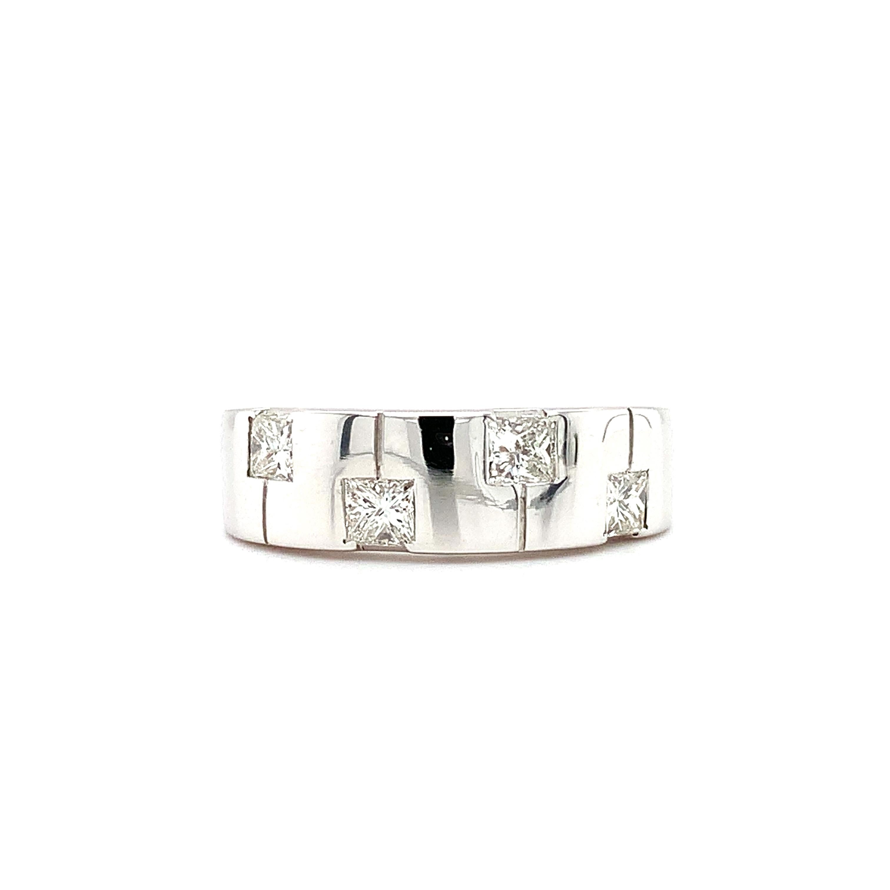 Modern Princess diamond chunky fashion wedding ring platinum For Sale