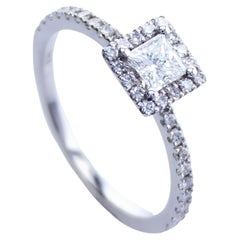 Used Princess Diamond engagement Ring