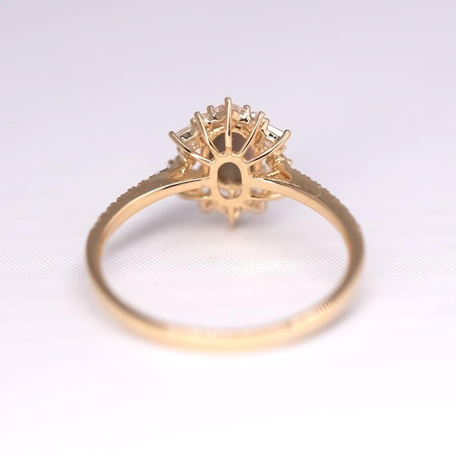 Prinzessin-Diamant-Halo-Verlobungsring mit schwarzem Opal 18K Gelbgold im Zustand „Neu“ in Suwanee, GA