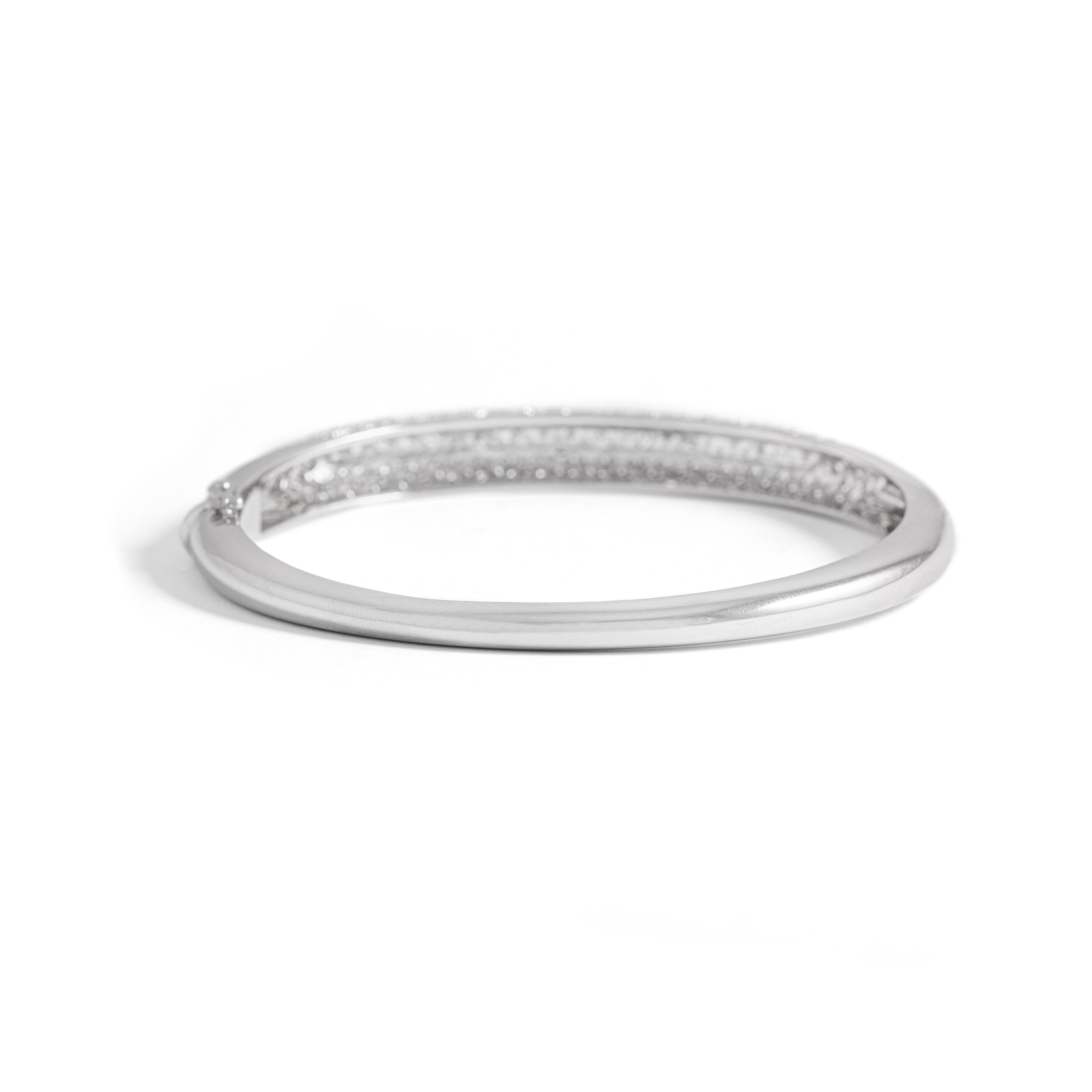 Bracelet en or blanc 18K avec diamant Princesse Pour femmes en vente