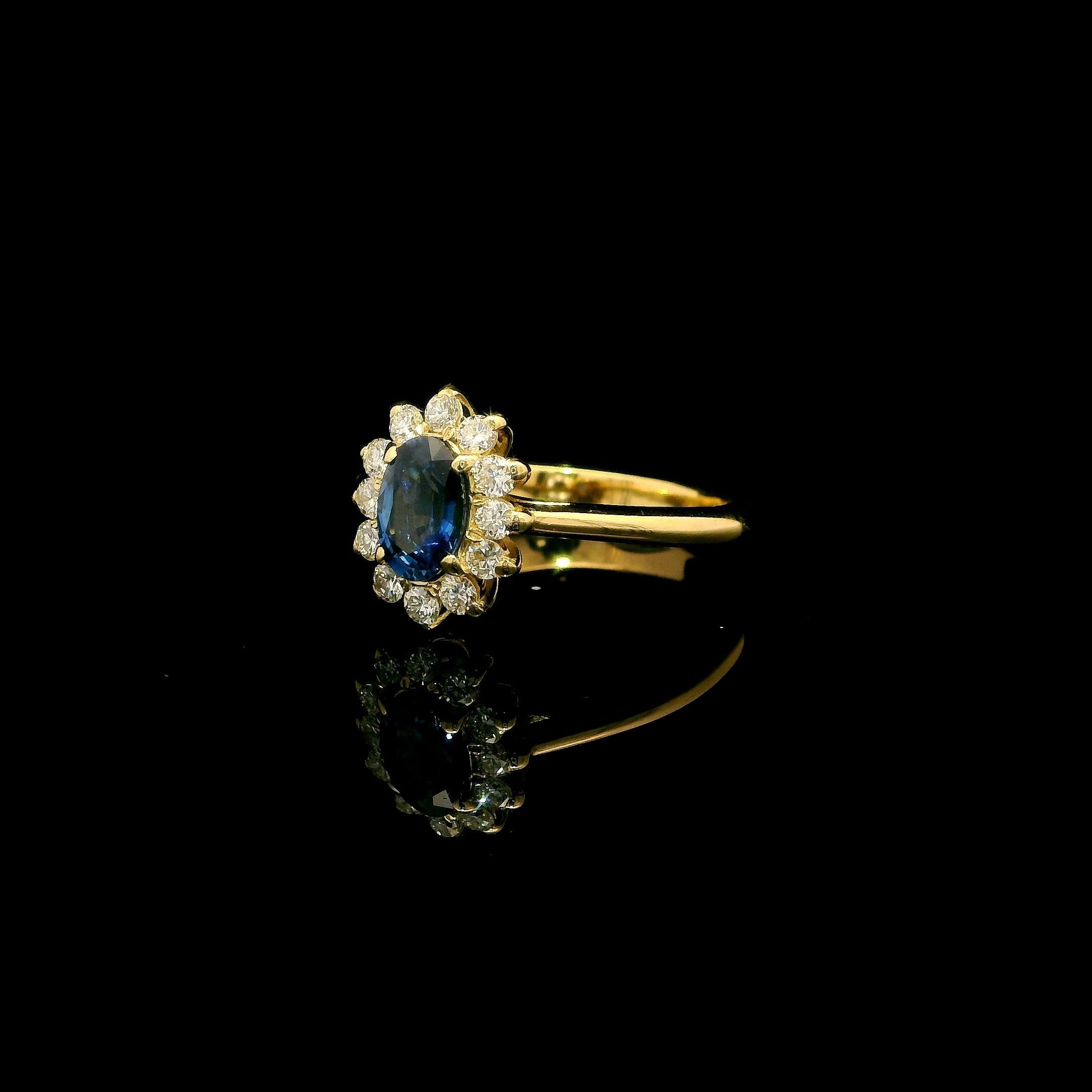 Anello con zaffiro blu e diamante della Principessa Diana in vendita 2