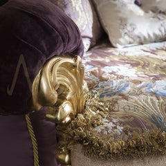 Canapé Princess Four Seater en velours violet Capitonne fabriqué en Italie