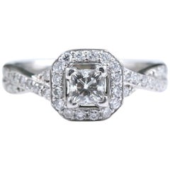 Bague de fiançailles princesse en or blanc 14 carats avec halo de diamants torsadés de 1 carat