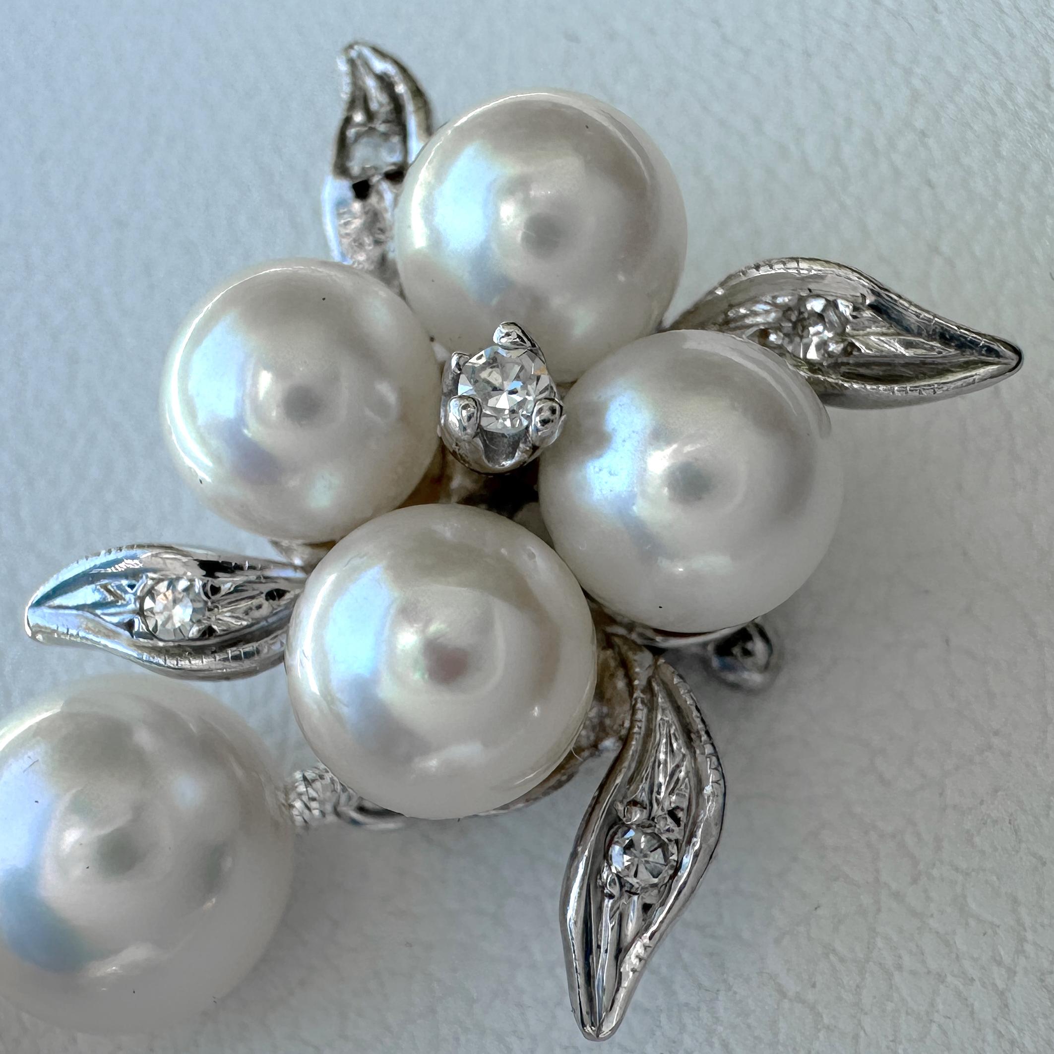 Collier de perles d'Akoya de 7mm de longueur Princesse avec fermoir en or blanc vintage et diamants en vente 3