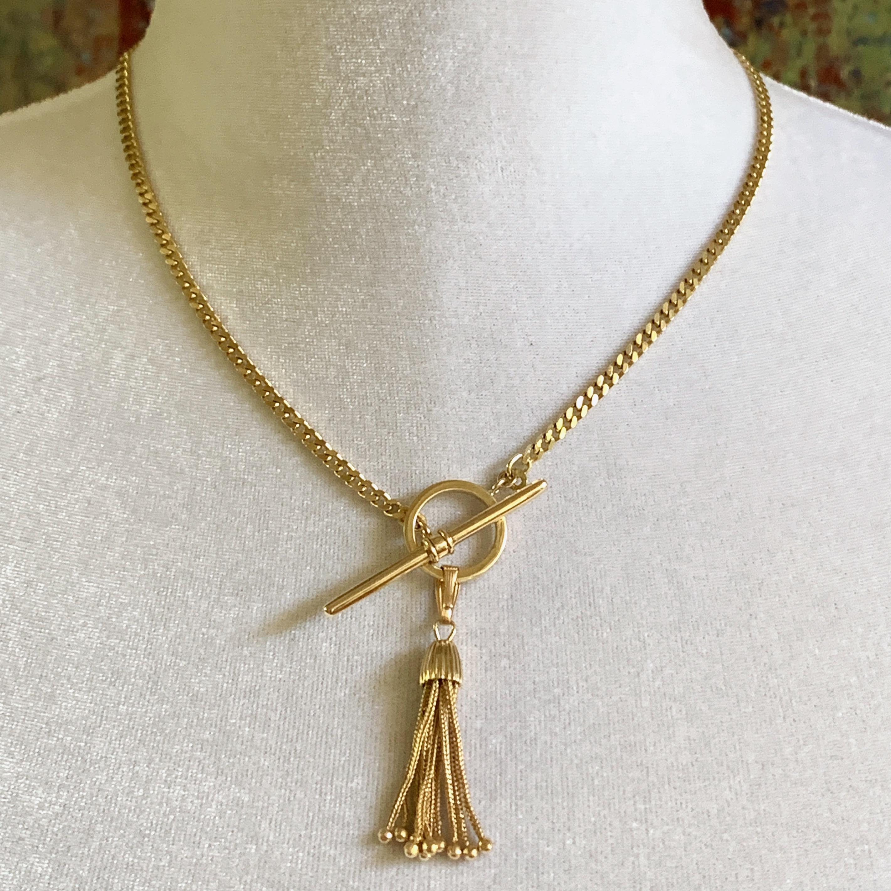 Princess Length Curb Chain with Toggle Closure & Tassel Ornament in Yellow Gold In Excellent Condition For Sale In Sherman Oaks, CA