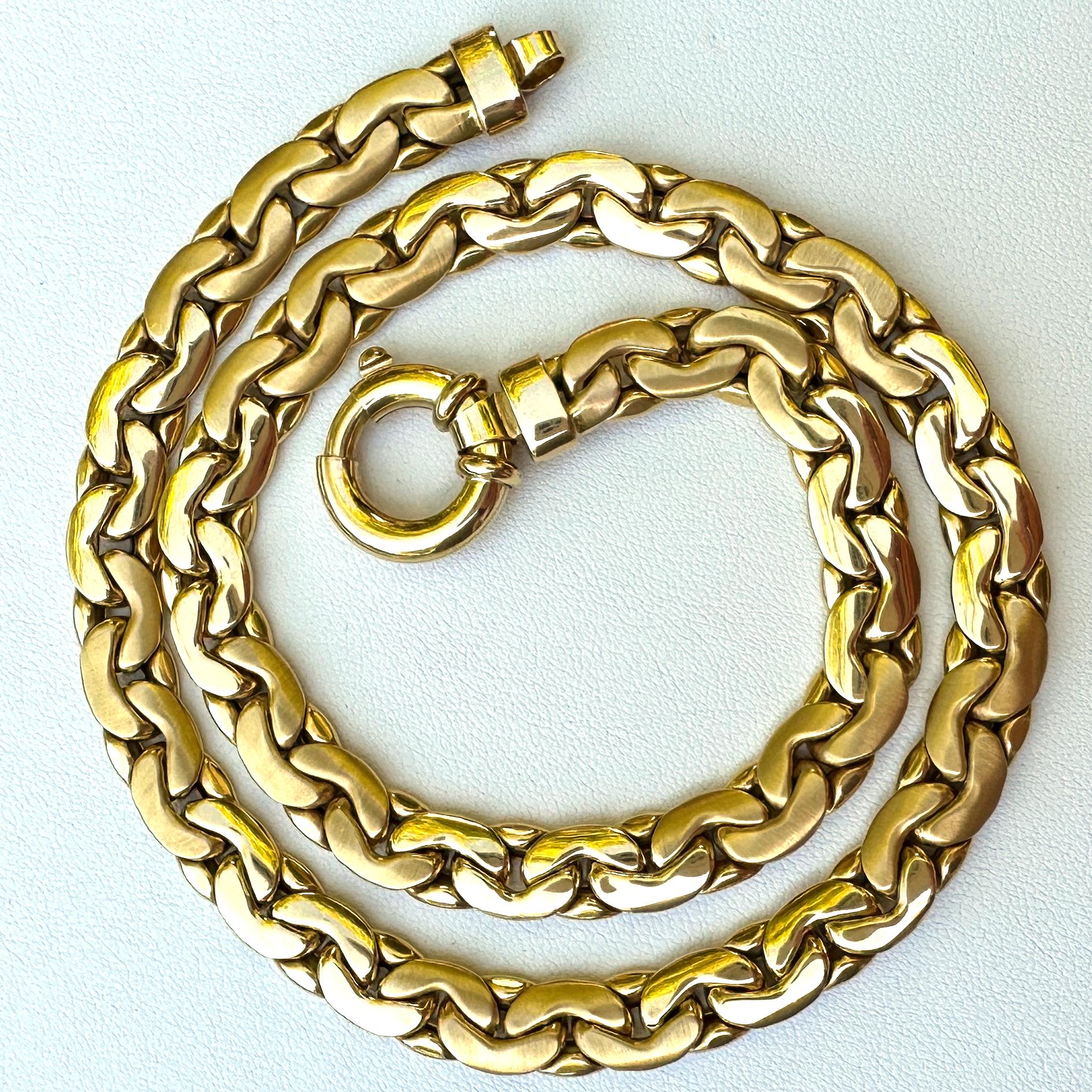 Princess Length Fancy C-Link Chain Necklace in Polished & Satin 18K Yellow Gold In Excellent Condition In Sherman Oaks, CA