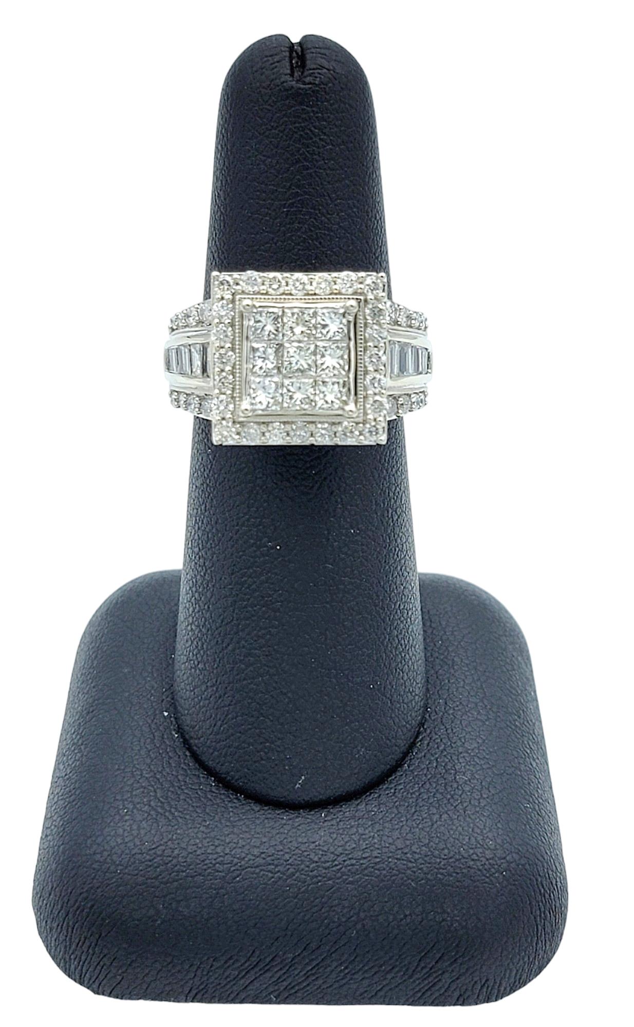 Prinzessin, runder und quadratischer Baguette-Cluster-Diamantring aus poliertem Weißgold im Angebot 5