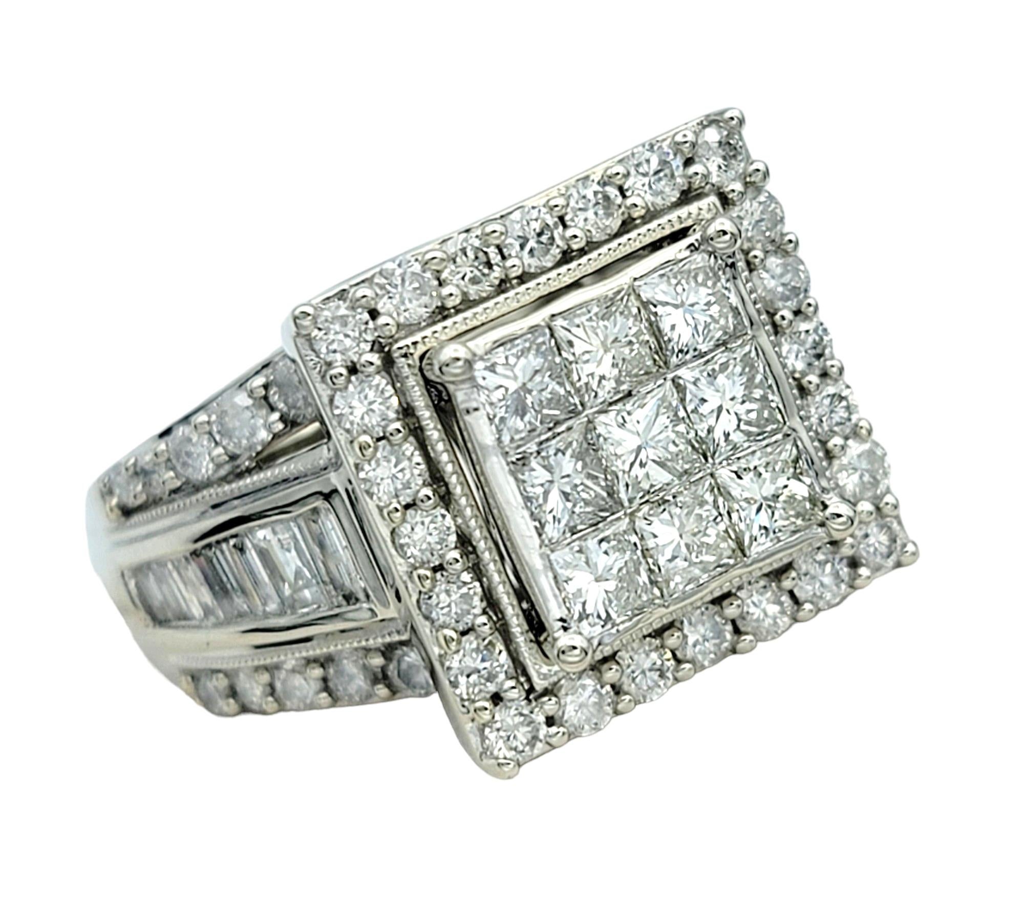 Ringgröße: 7 

Dieser wunderschöne quadratische Diamant-Halo-Ring ist ein auffallendes Stück, das die Brillanz der fachmännisch gefassten Diamanten zur Geltung bringt. Dieser aus 10 Karat Weißgold gefertigte Ring zeichnet sich durch eine