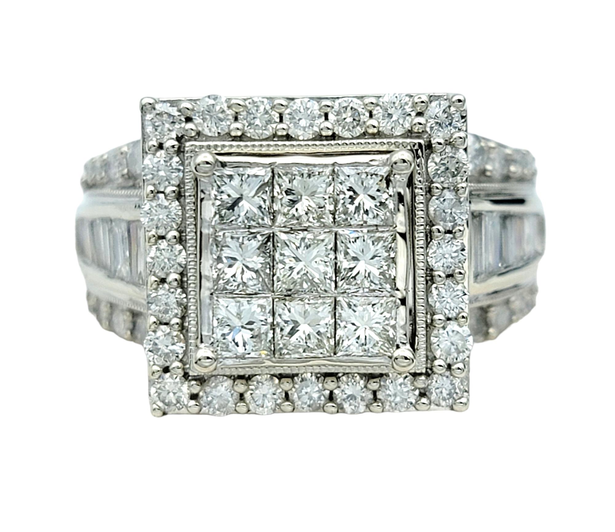 Prinzessin, runder und quadratischer Baguette-Cluster-Diamantring aus poliertem Weißgold (Zeitgenössisch) im Angebot