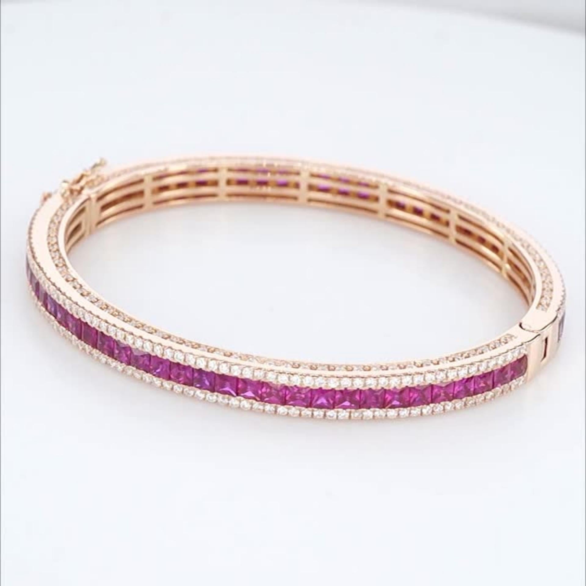 Taglio princess Bangle con rubino e diamanti in oro 18 carati in vendita