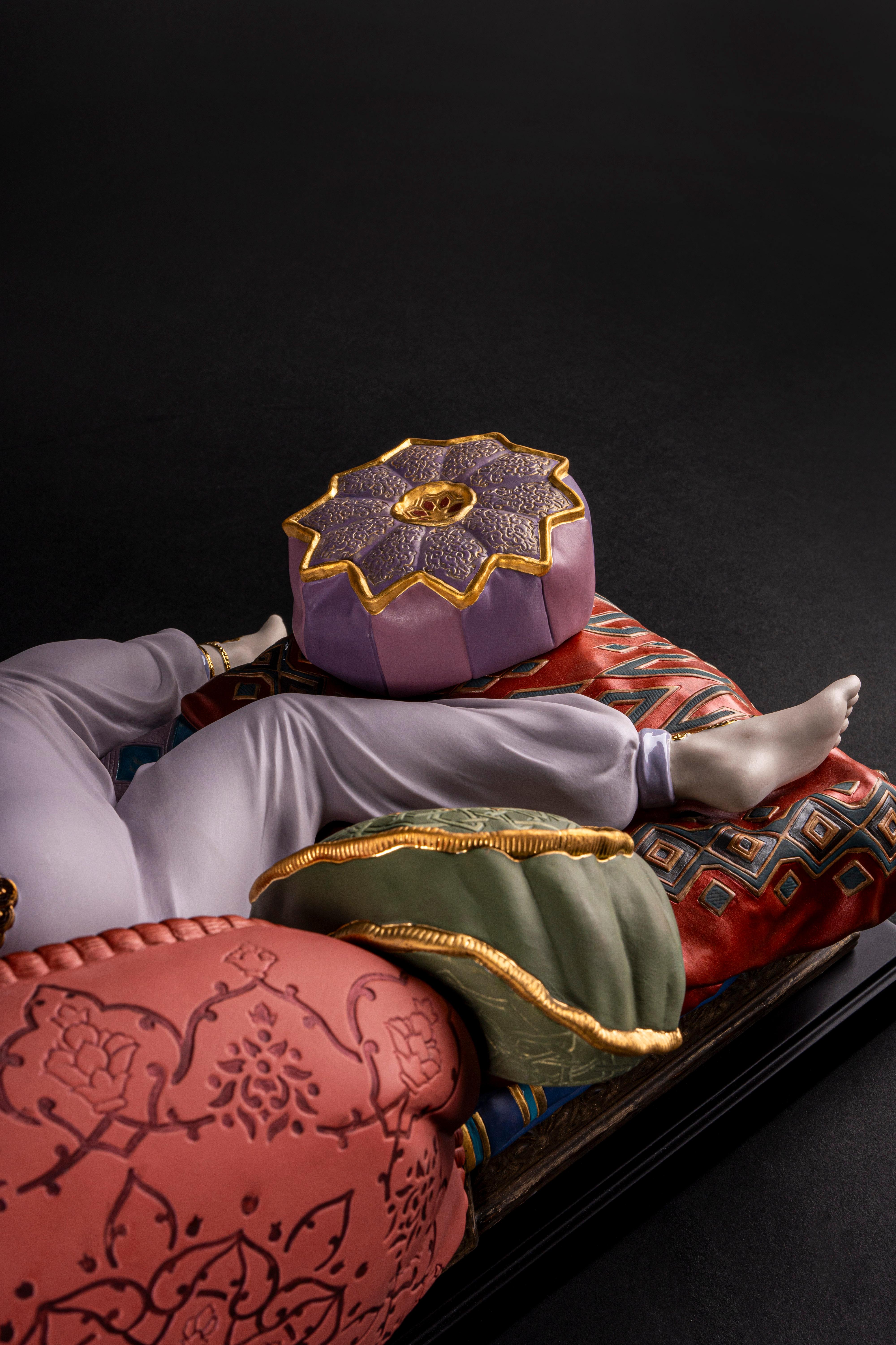 Skulptur der Prinzessin Scheherazade. Limitierte Auflage (Handbemalt) im Angebot