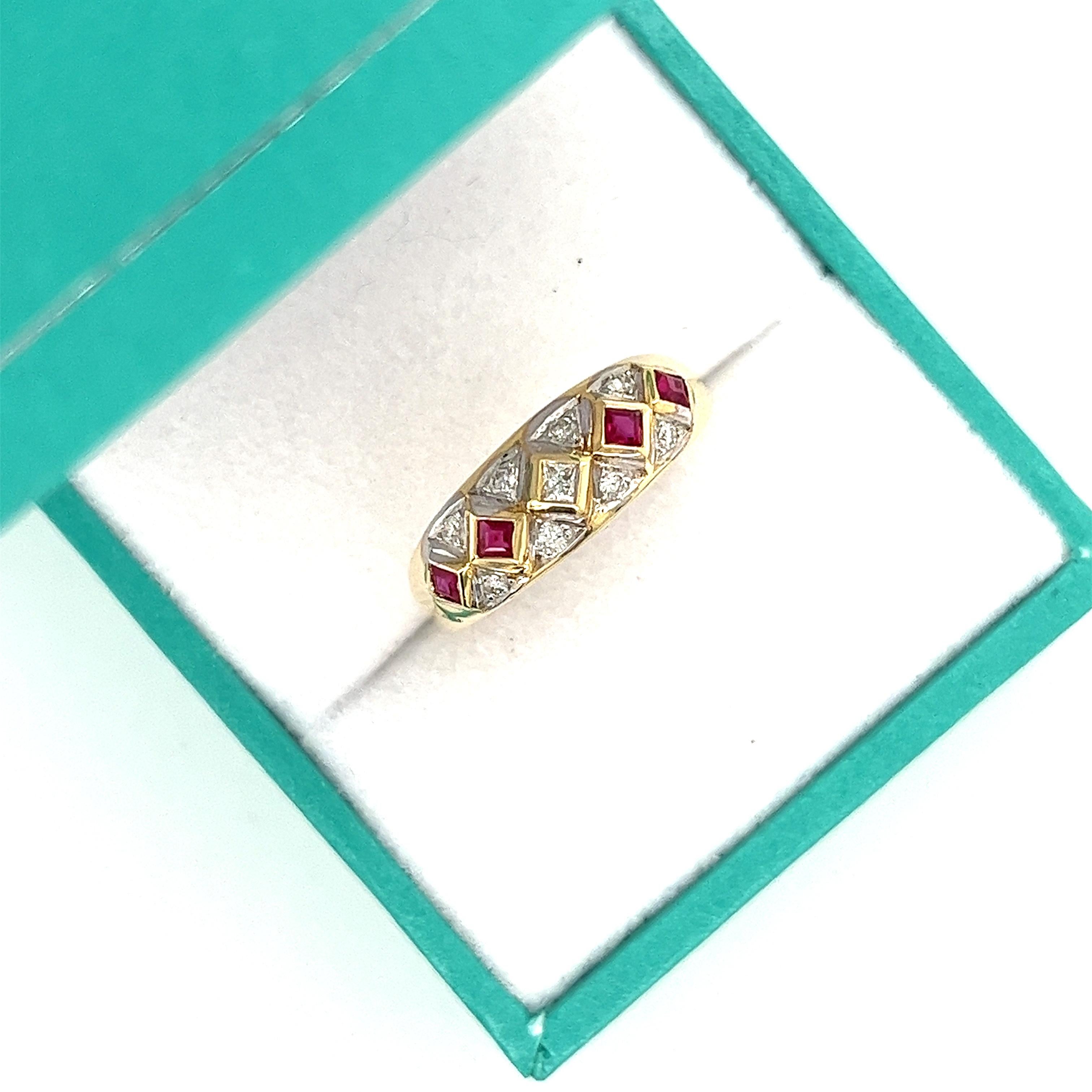 Princess Square Cut Ruby and Diamond Art Deco Style Ring in 14k Gold In New Condition For Sale In Miami, FL