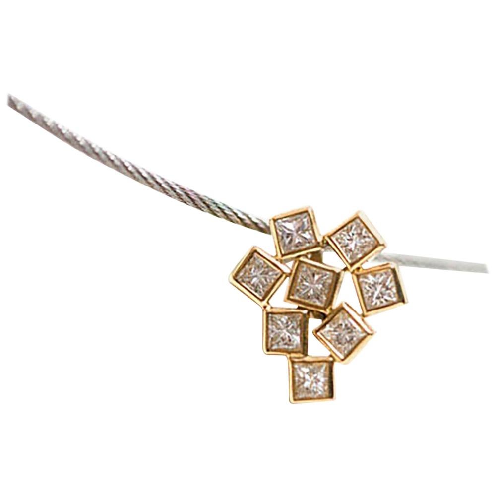 Princess VS Diamonds, 18 Karat Gold Pendant Geometric Pendant for Women 18 Karat For Sale