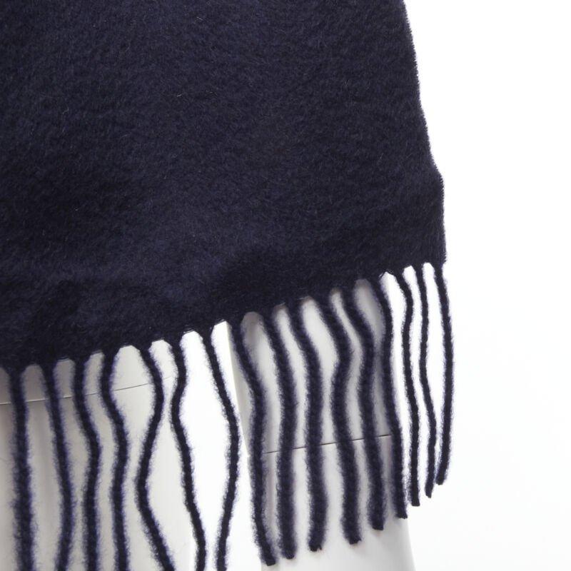 PRINGLE OF SCOTLAND 100% cashmere navy blue tassel fringe scarf
Reference: MAWG/A00076
Brand: Pringle of Scotland
Material: Cashmere
Color: Blue
Pattern: Solid
Extra Details: Tassel fringe scarf.
Made in: Scotland

CONDITION:
Condition: Unworn in