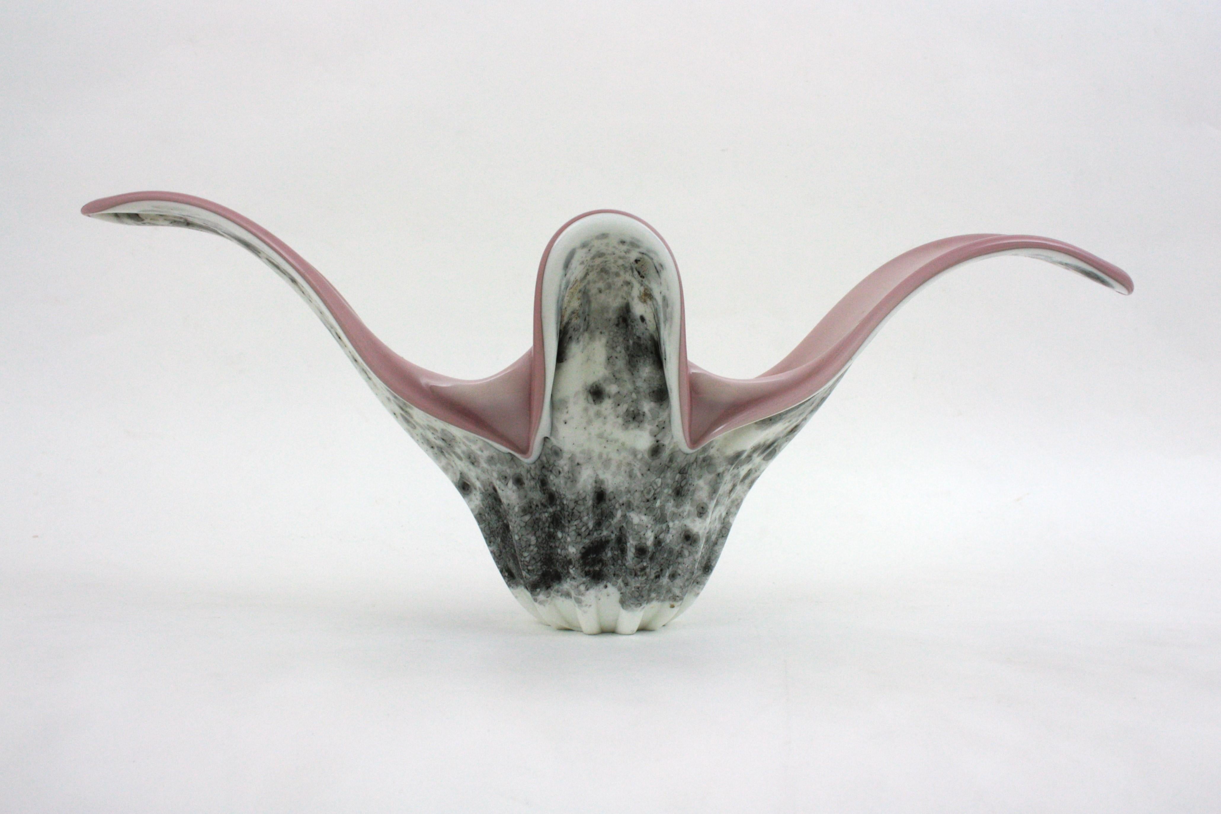 Centro de mesa animal print en vidrio opalino morado, blanco y gris, Italia Años 60 en venta 4