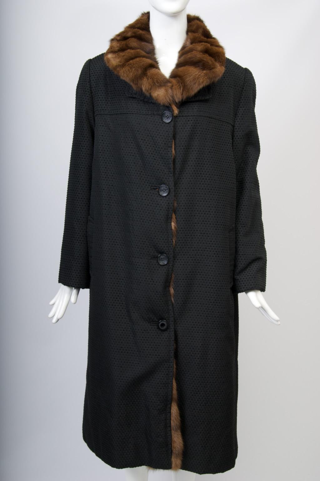 Print Coat with Sable Trim, Reversible en venta 6