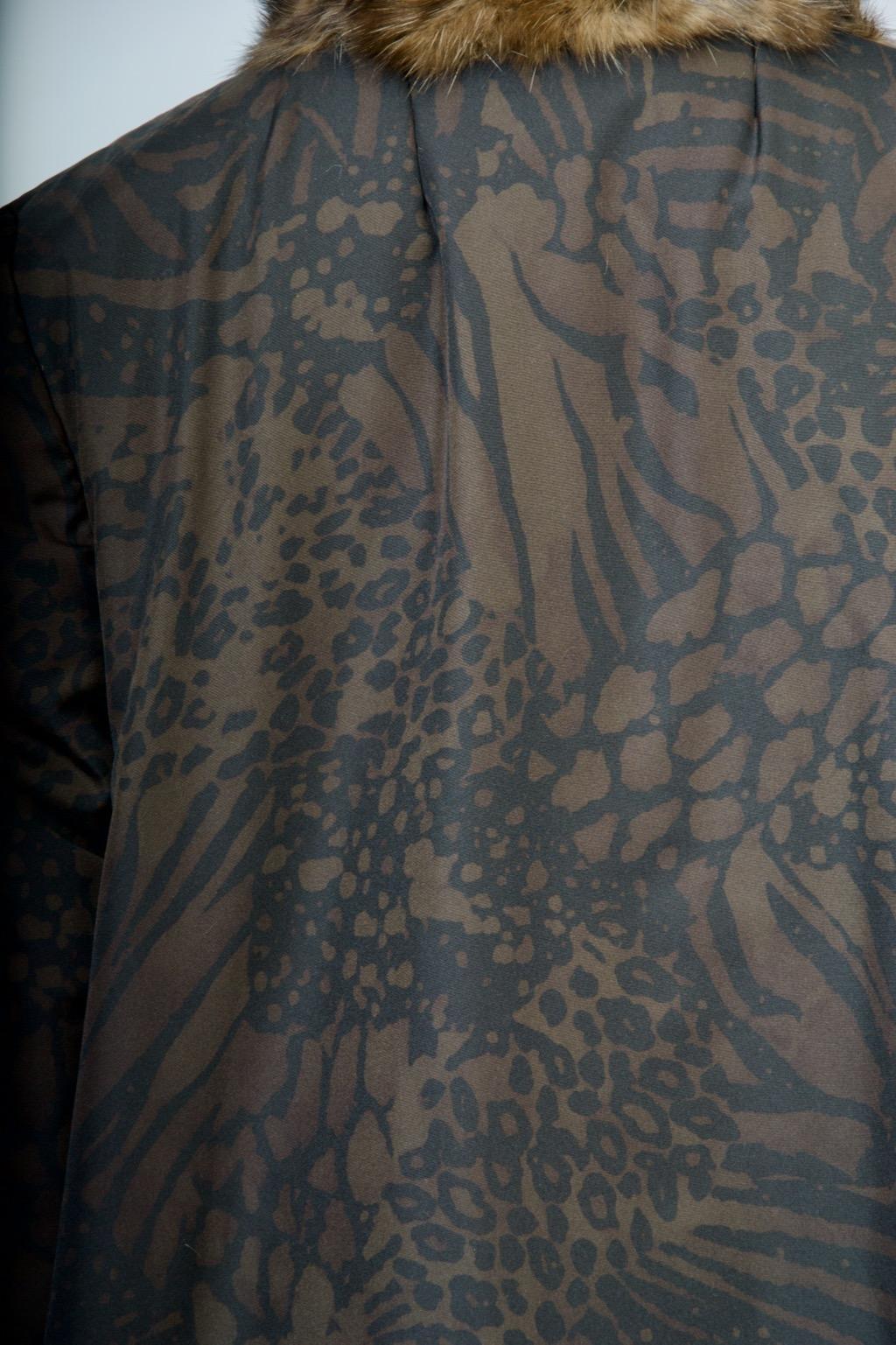 Print Coat with Sable Trim, Reversible en venta 1