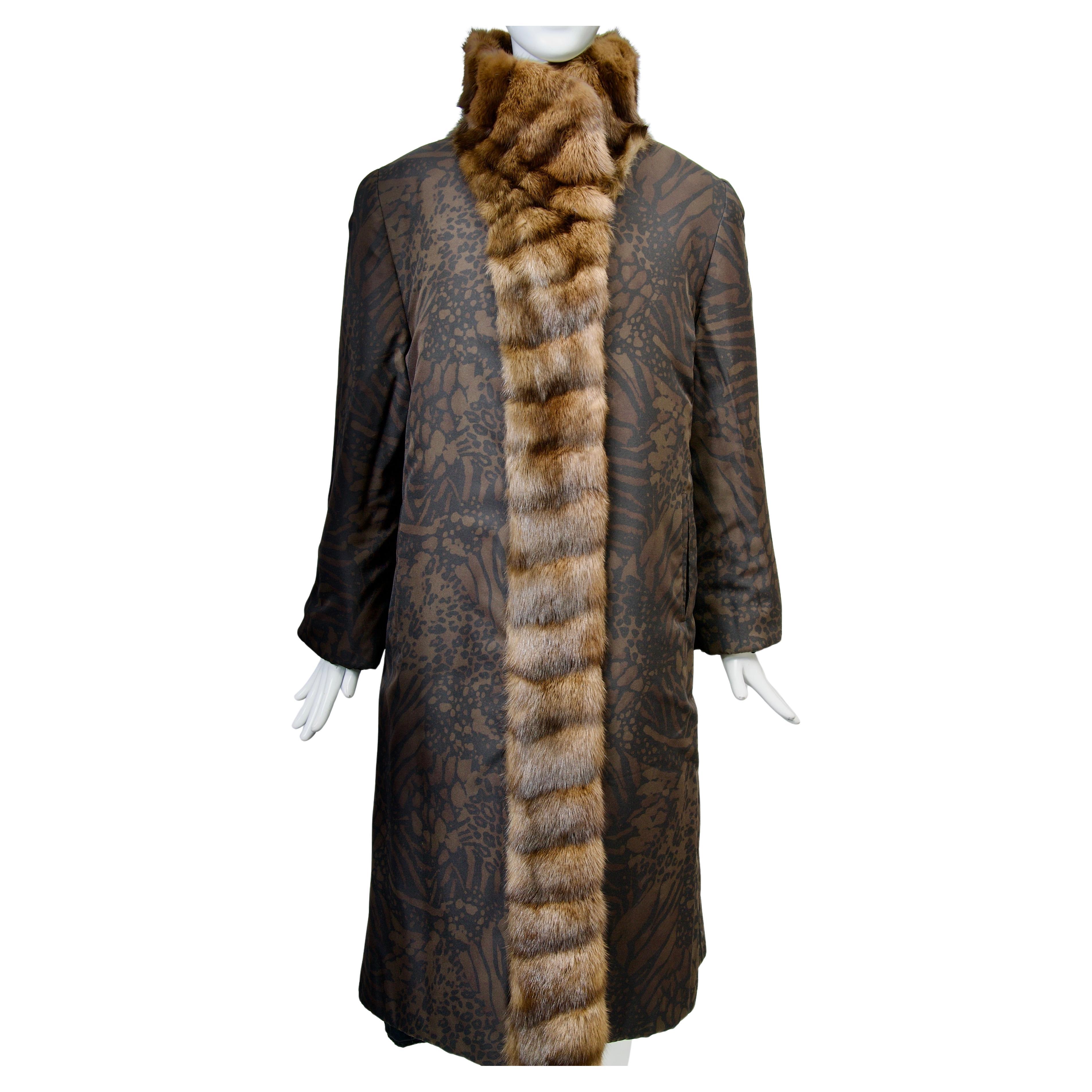 Manteau imprimé avec bordures en zibeline, réversible