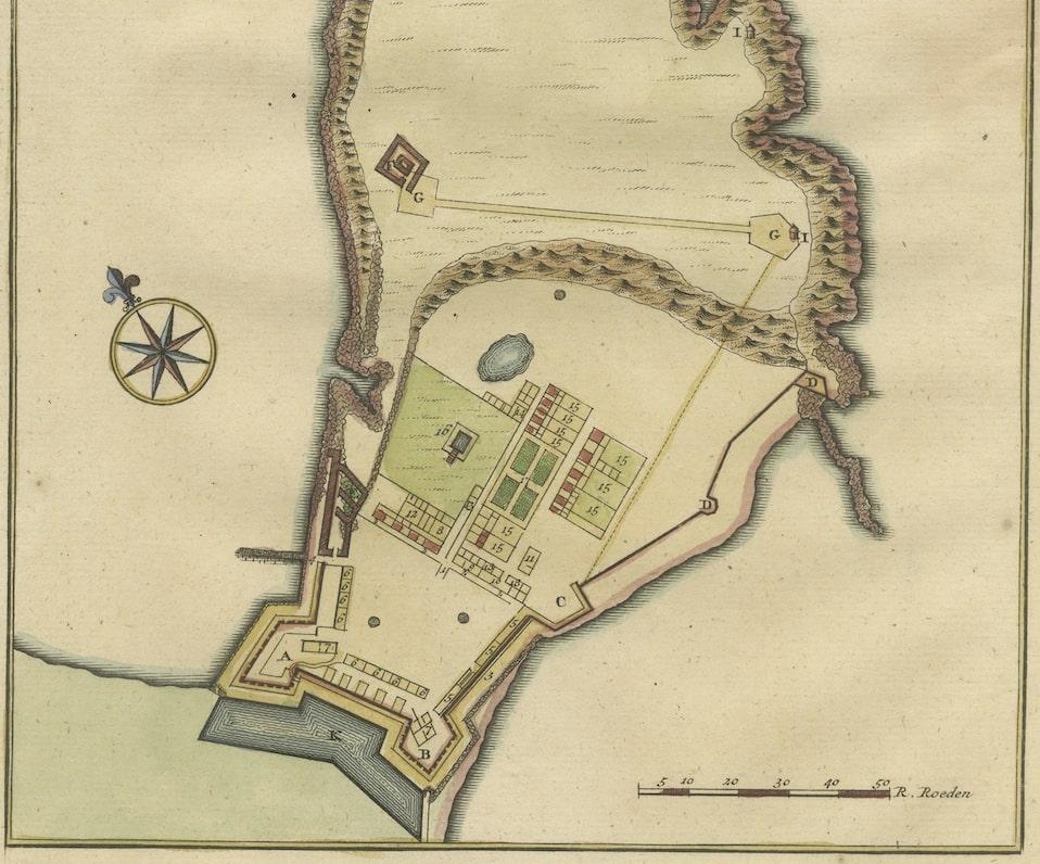Print of a Dutch VOC Fort on the Peninsula Trincomalee, Ceylon (Sri Lanka), 1726 In Good Condition For Sale In Langweer, NL