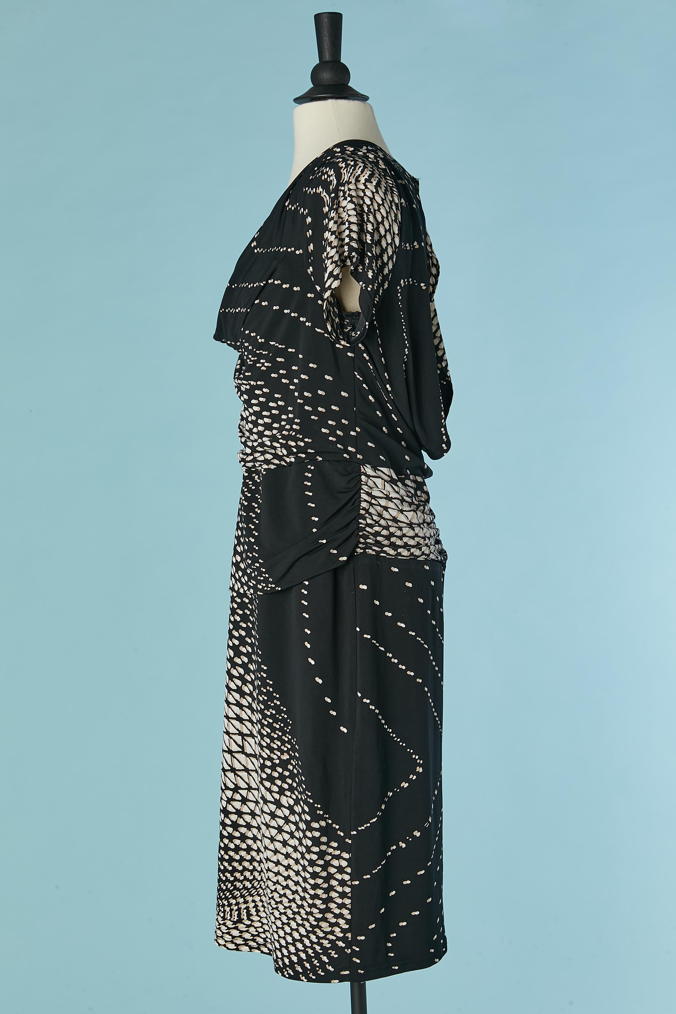 Printed and draped jersey dress with lace lining Pierre Cardin In Excellent Condition For Sale In Saint-Ouen-Sur-Seine, FR