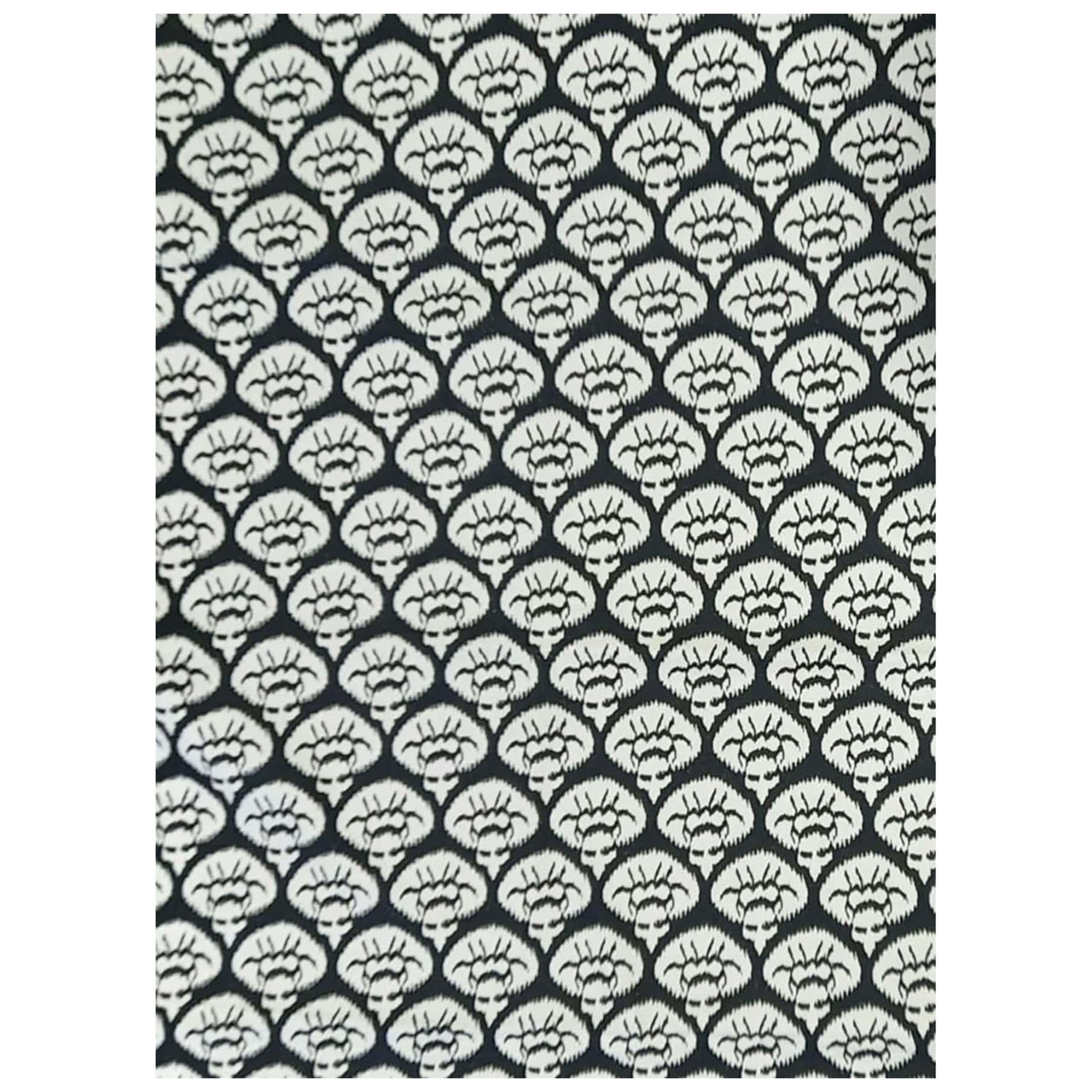 Nappe en coton Ikat noire imprimée en vente