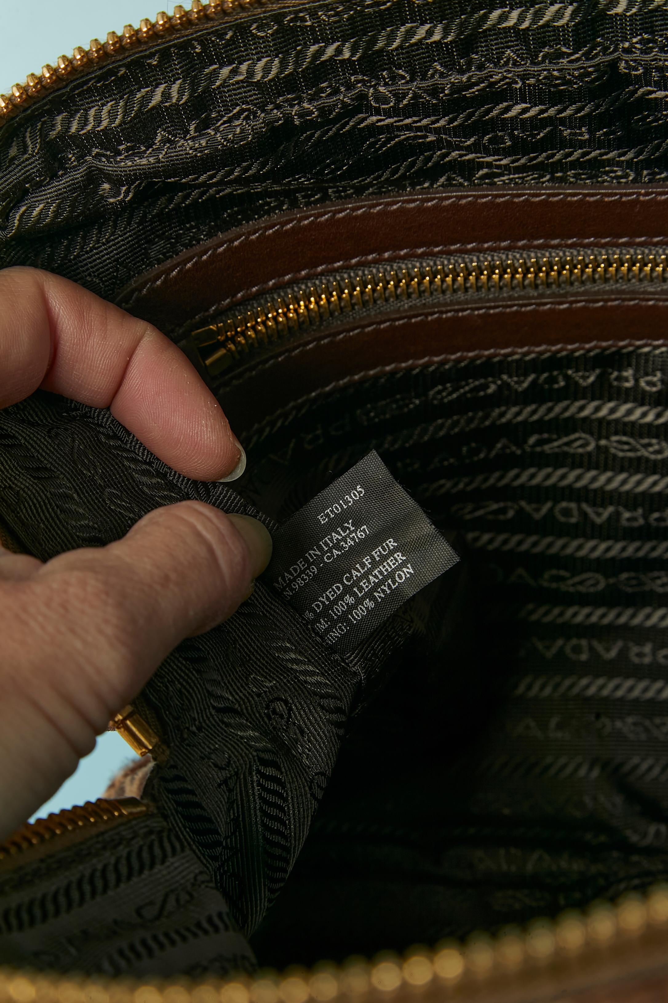 Borsa con manico superiore in pelliccia di vitello stampata PRADA in vendita 3