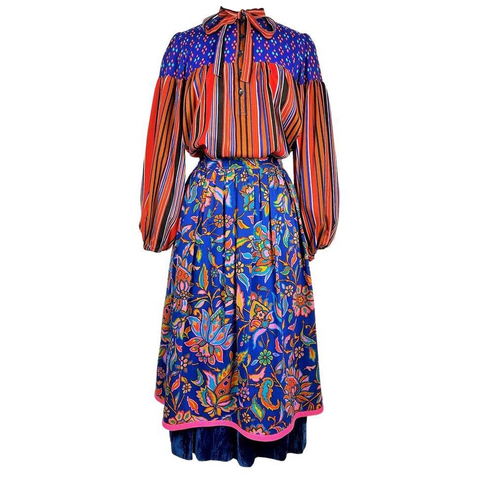 Printed challis Skirt suit by Yves Saint Laurent - Opera Ballets Russes A/W 1976 en vente
