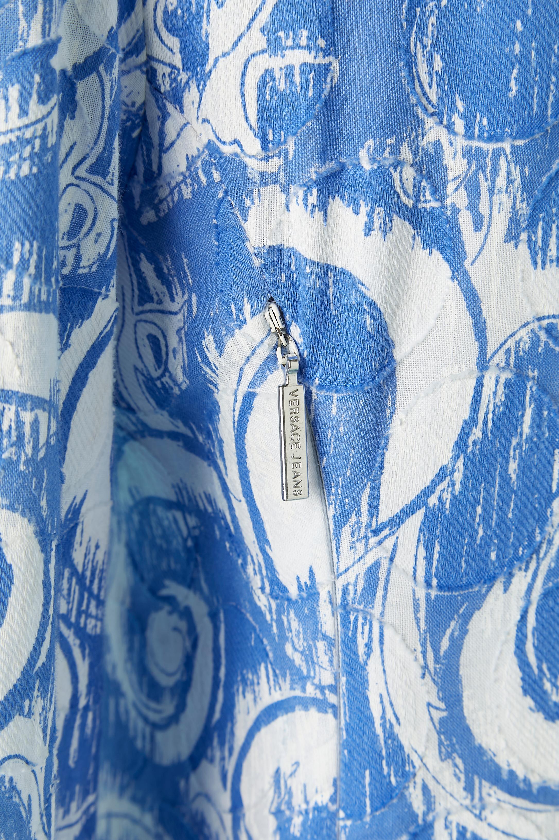 Robe en coton imprimé avec fermeture à crochet et œil sur le devant Versace Jeans  en vente 1