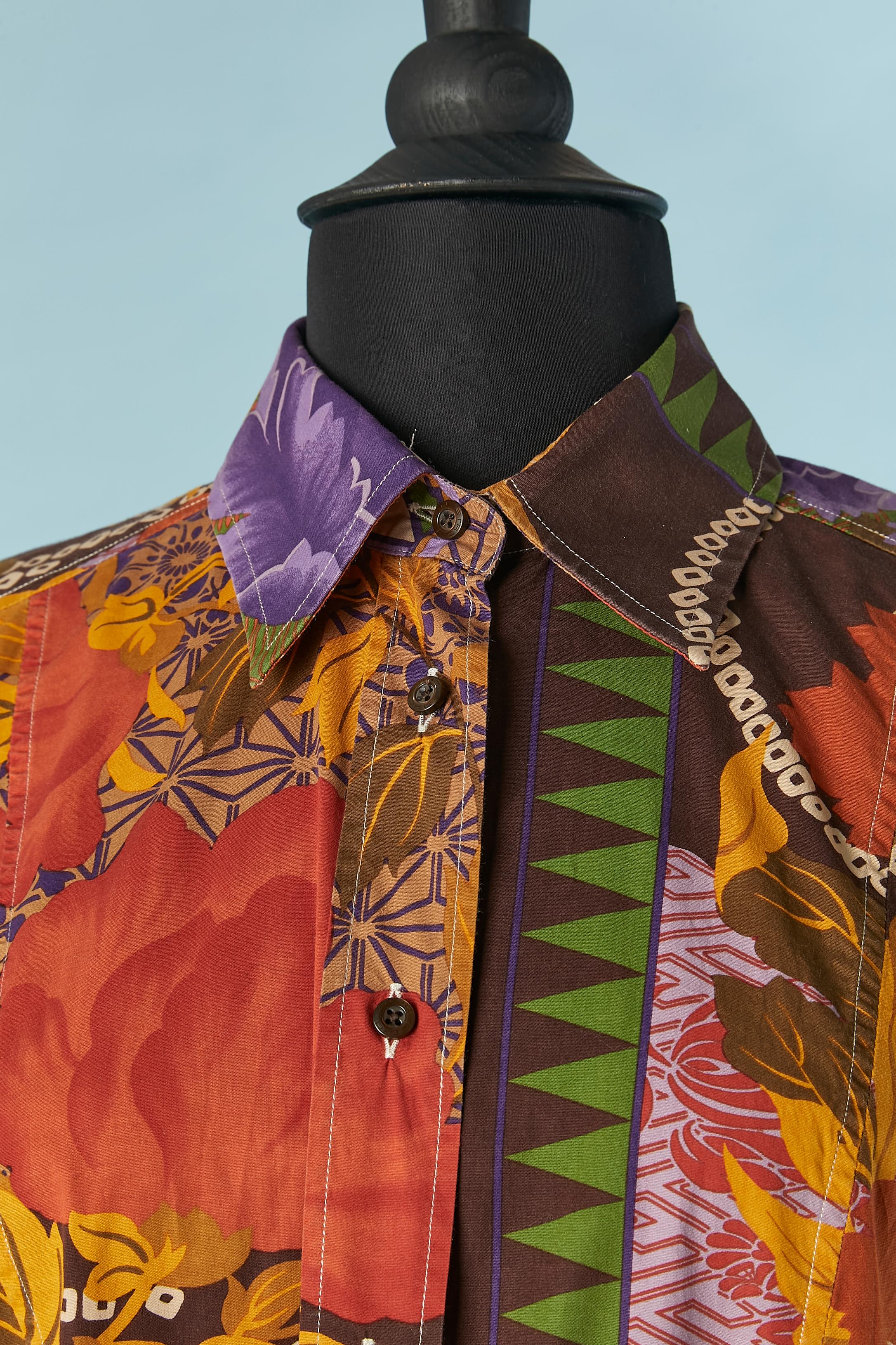 Printed cotton shirt. Branded button closure in the middle front
SIZE M/L 