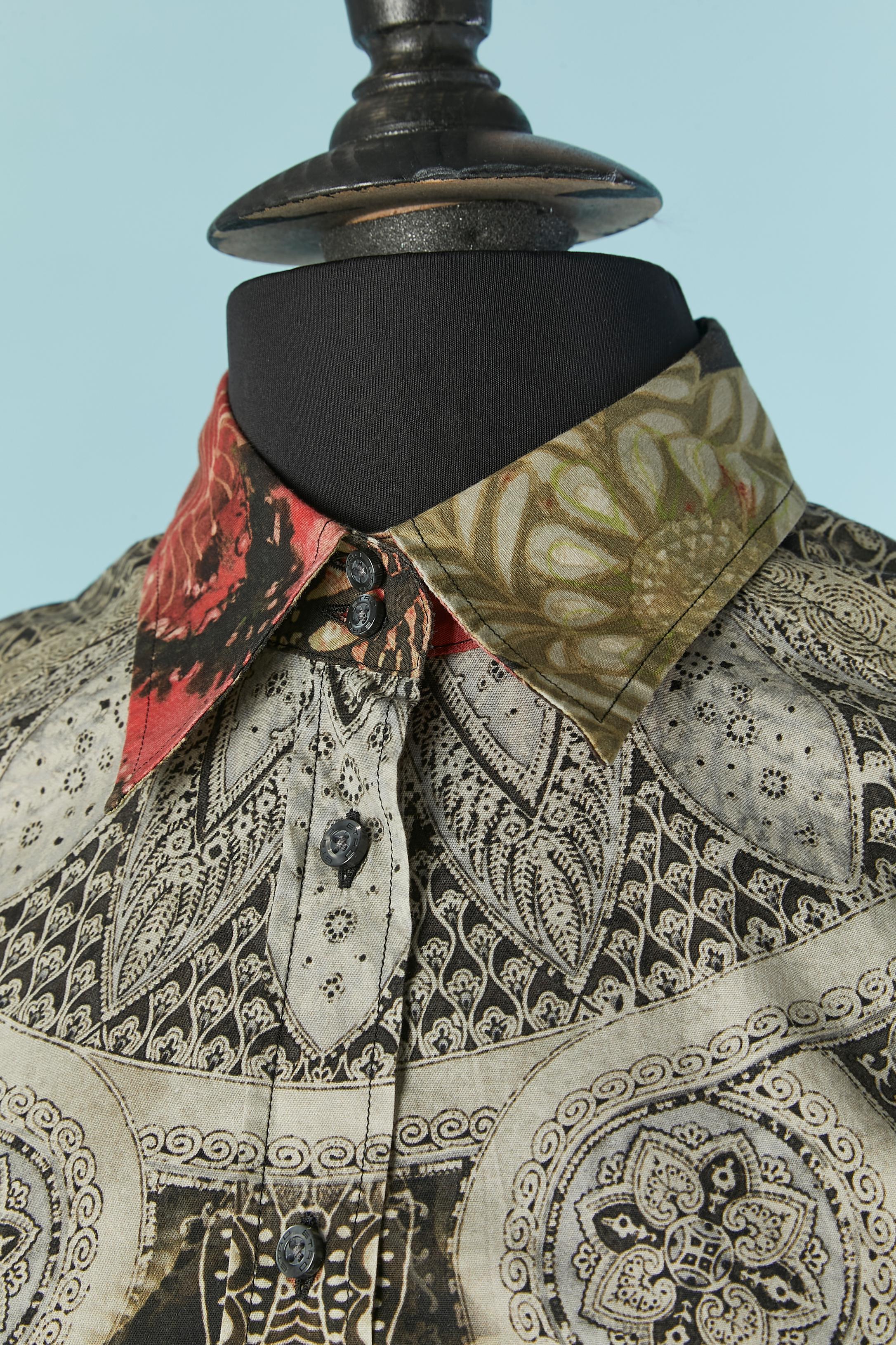 Printed cotton shirt  with branded button closure on the middle front and on the cuffs. 
SIZE 40 (It) 36 (Fr) S 