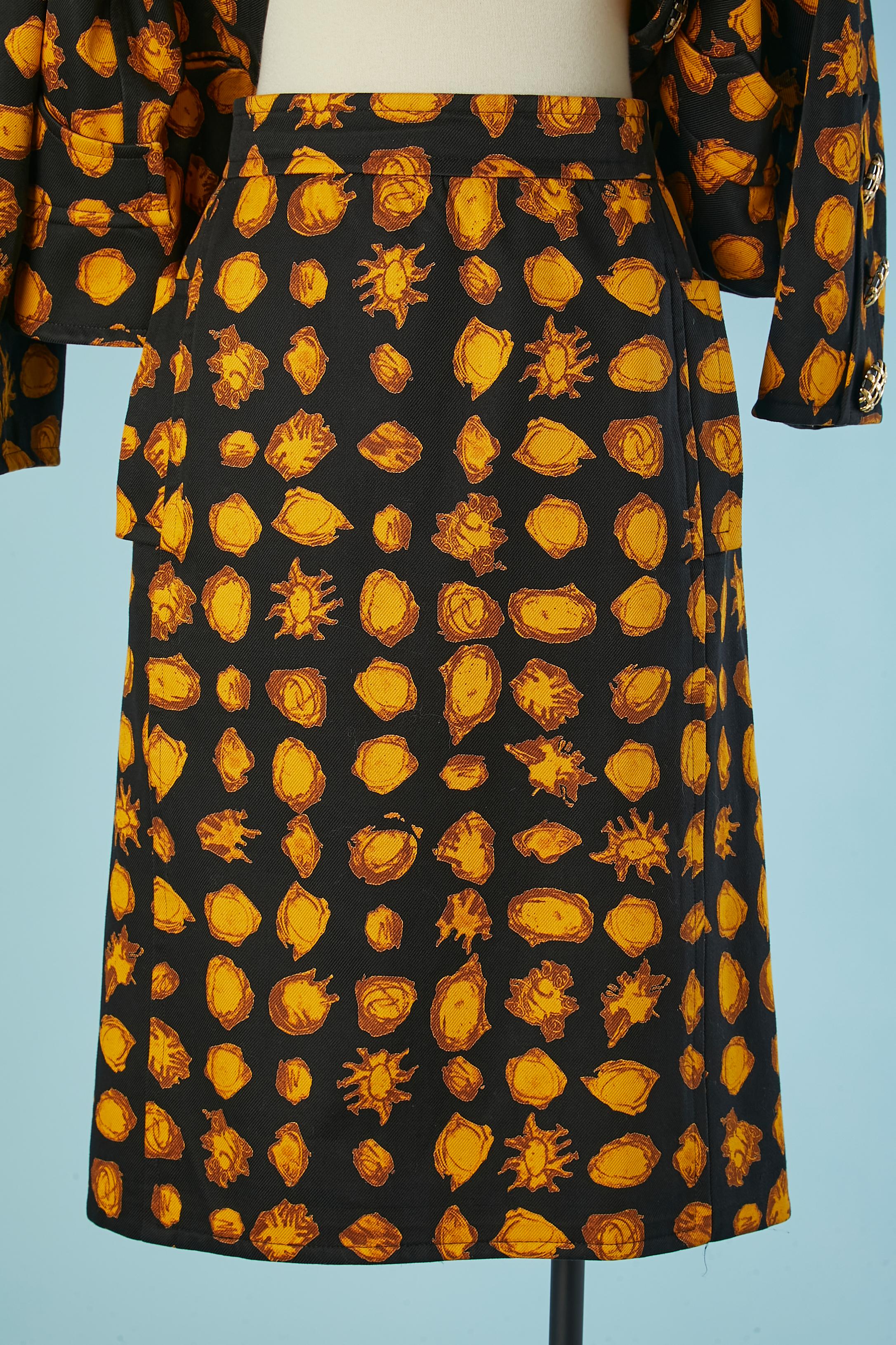 Tailleur jupe en coton imprimé avec bouton bijou CHRISTIAN LACROIX en vente 4