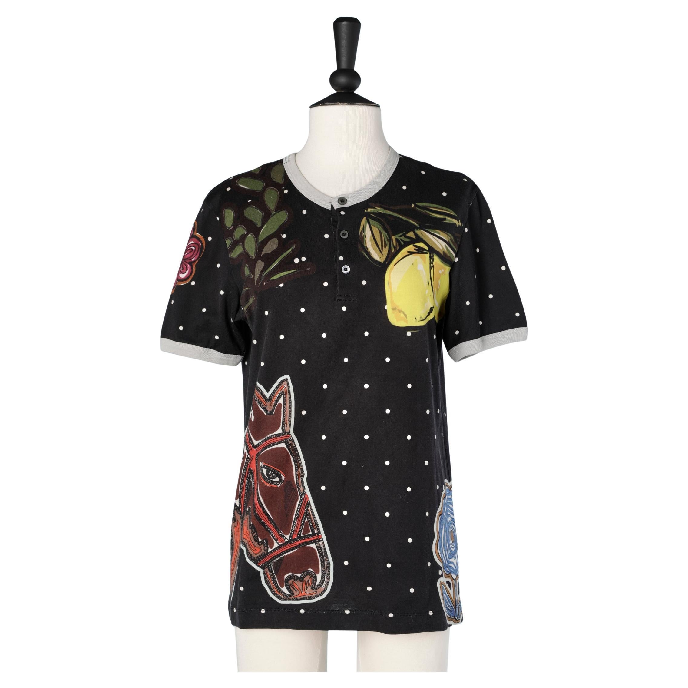 T-shirt in cotone stampato con chiusura a 3 bottoni sul davanti Dolce & Gabbana
