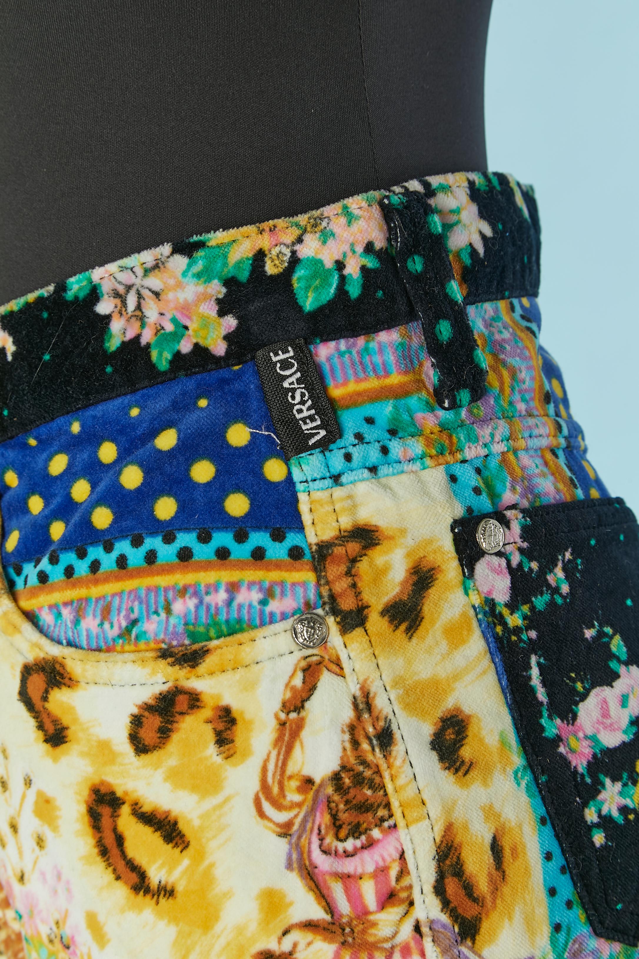 Jean en velours de coton imprimé VERSACE Jeans Couture Pour femmes en vente