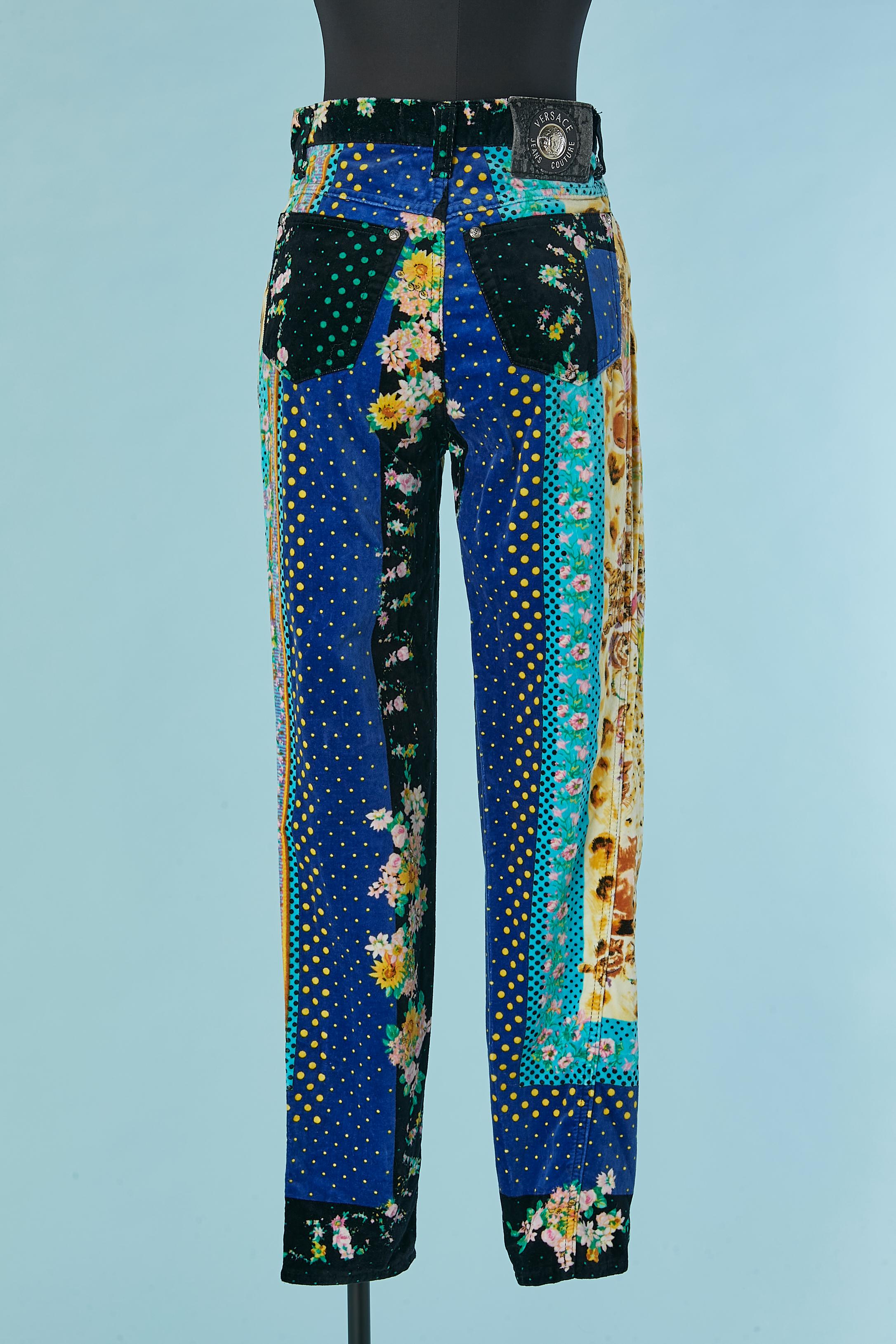 Jean en velours de coton imprimé VERSACE Jeans Couture en vente 2