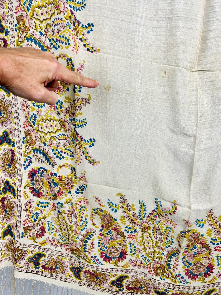 Printed crepe Silk shawl with Paisley design - France or England Circa 1880-1900 For Sale 8