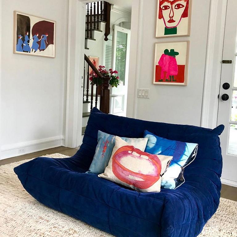 Printed Linen Throw Pillow Lips In New Condition In Brooklyn, NY