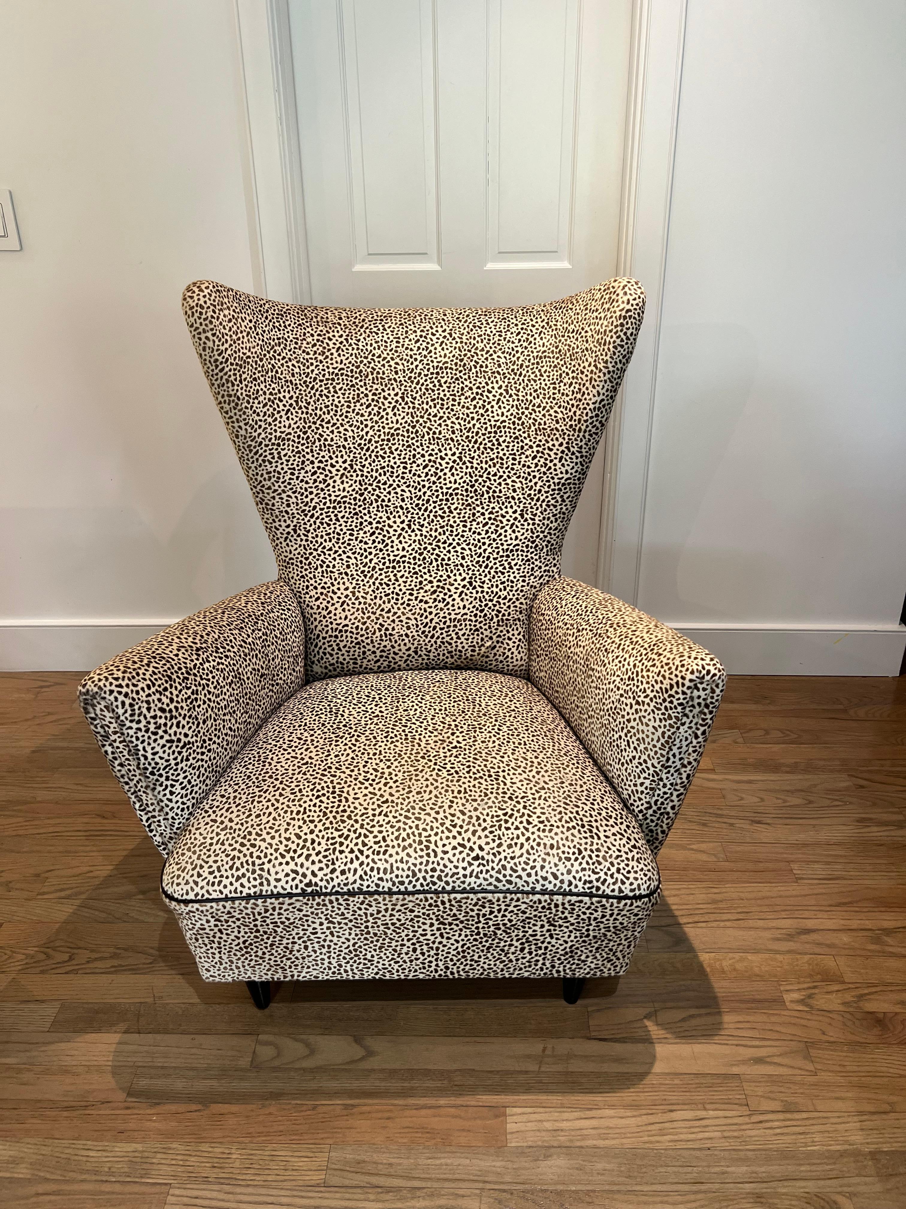 XXIe siècle et contemporain Chaise longue en cuir de poney naturel imprimé, 21e siècle en vente