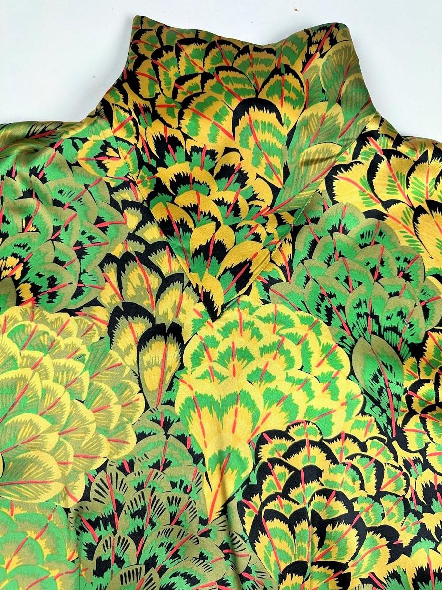 Printed satin blouse by Pierre Balmain Haute Couture - France Circa 1980 For Sale 10