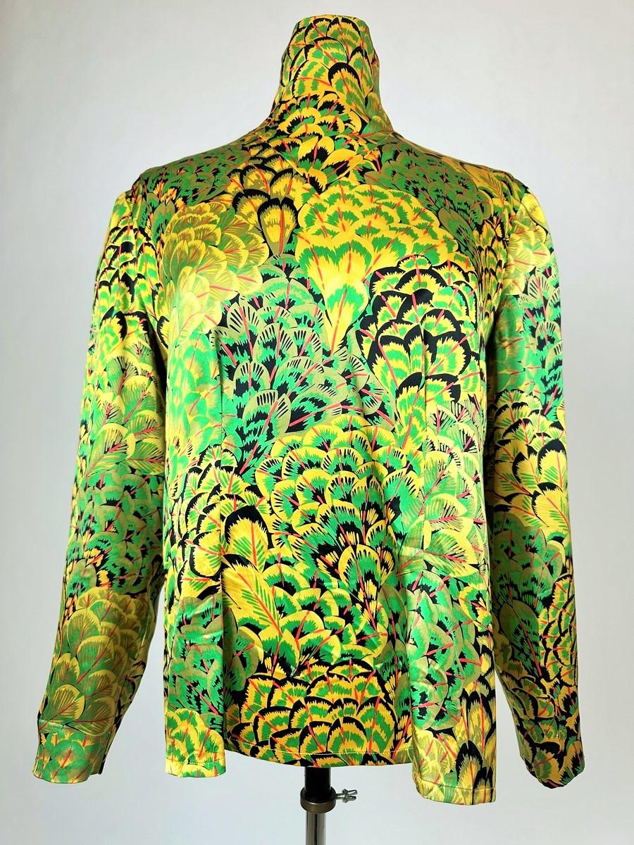Printed satin blouse by Pierre Balmain Haute Couture - France Circa 1980 For Sale 11