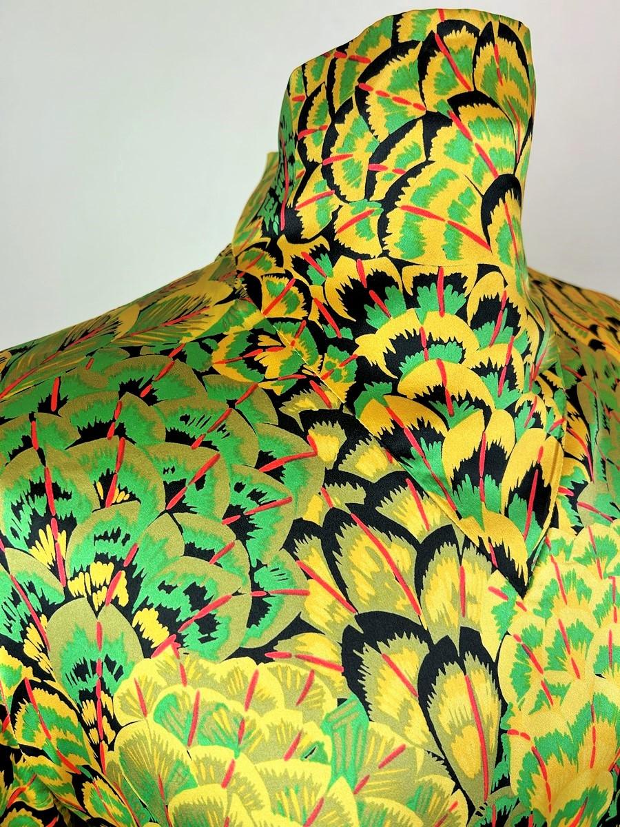 Printed satin blouse by Pierre Balmain Haute Couture - France Circa 1980 In Good Condition For Sale In Toulon, FR
