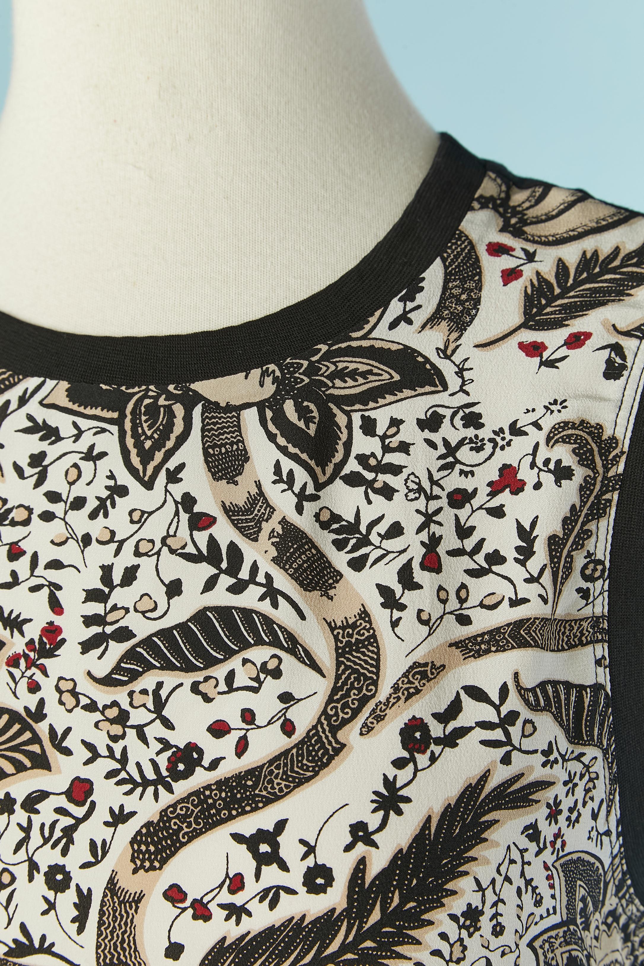 Printed silk and black jersey tank top. 
SIZE XS but fit also S 