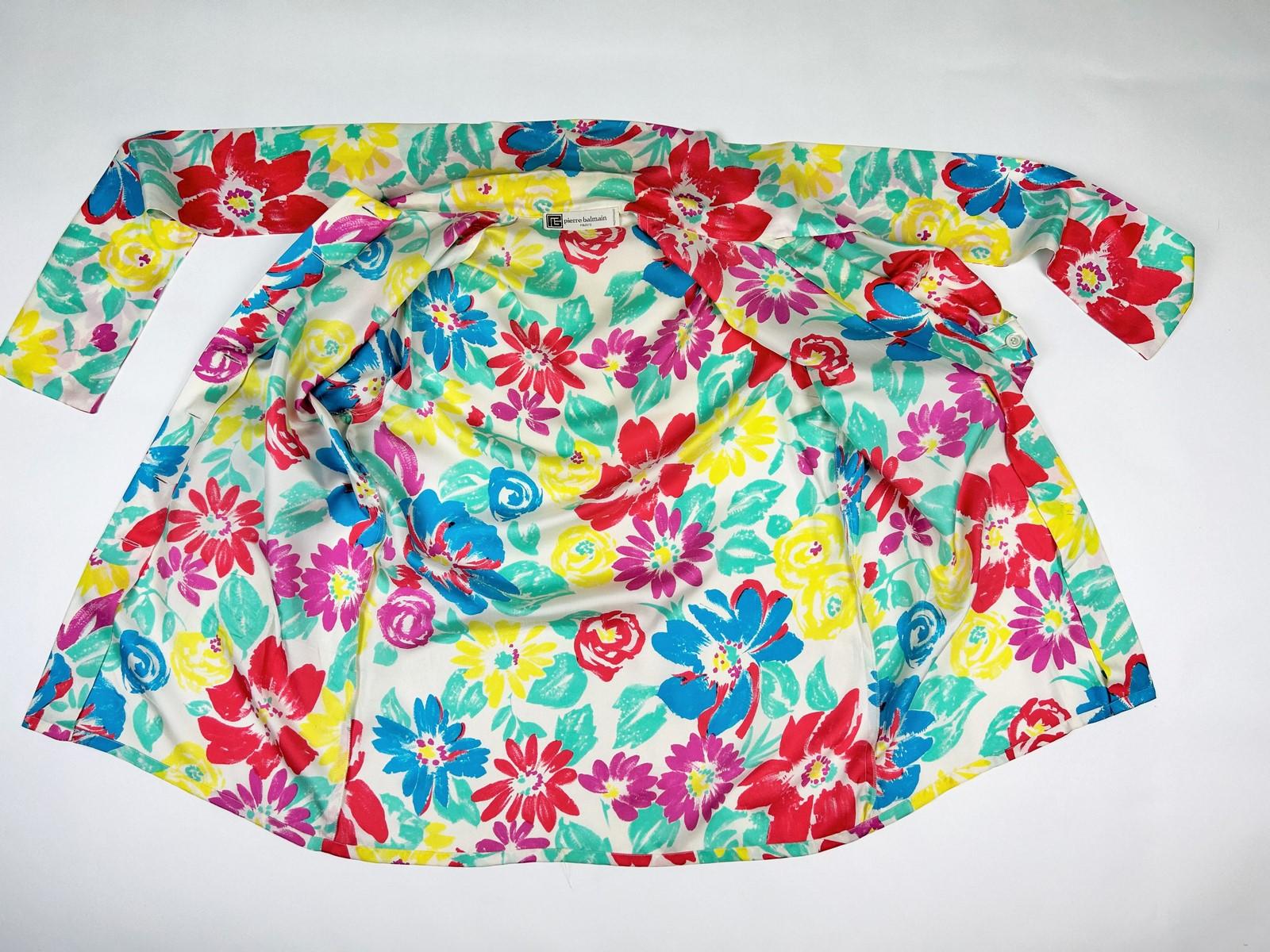Printed silk blouse by Pierre Balmain - France Circa 1985 For Sale 7