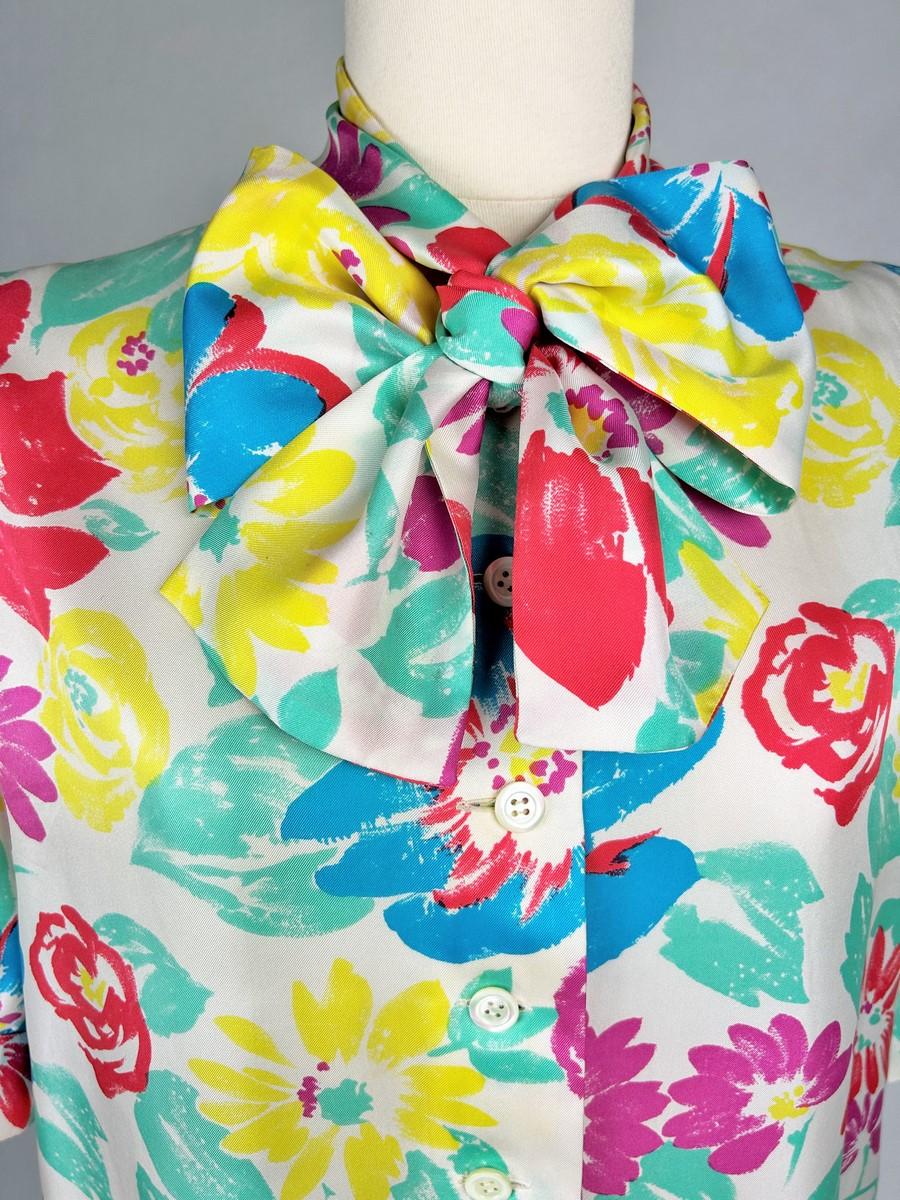 Women's Printed silk blouse by Pierre Balmain - France Circa 1985 For Sale